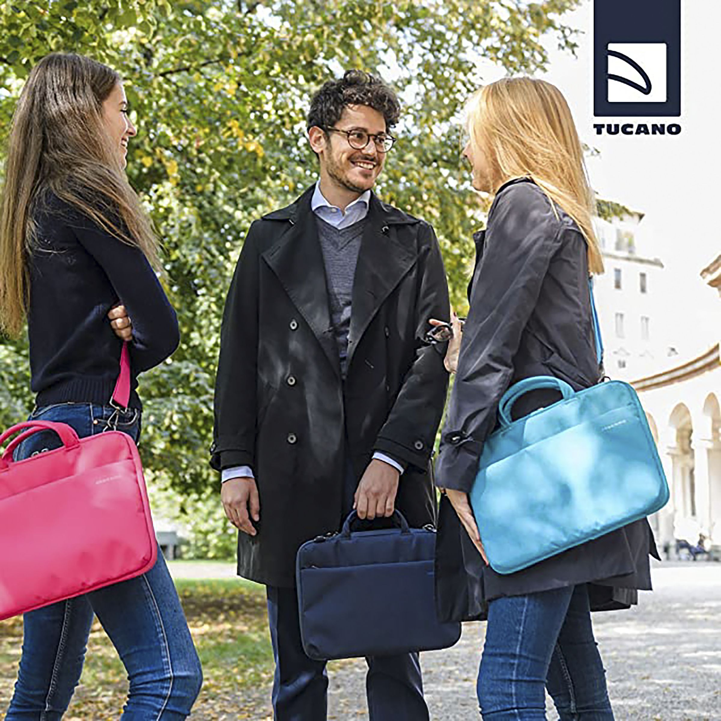 TUCANO Darkolor Recycled Plastic Laptop Sleeve for 13 & 14 Inch Laptop (Semi-Rigid Back Panel, Blue) TUCANO Darkolor Recycled Plastic Laptop Sleeve for 13 & 14 Inch Laptop (Semi-Rigid Back Panel, Blue)_8