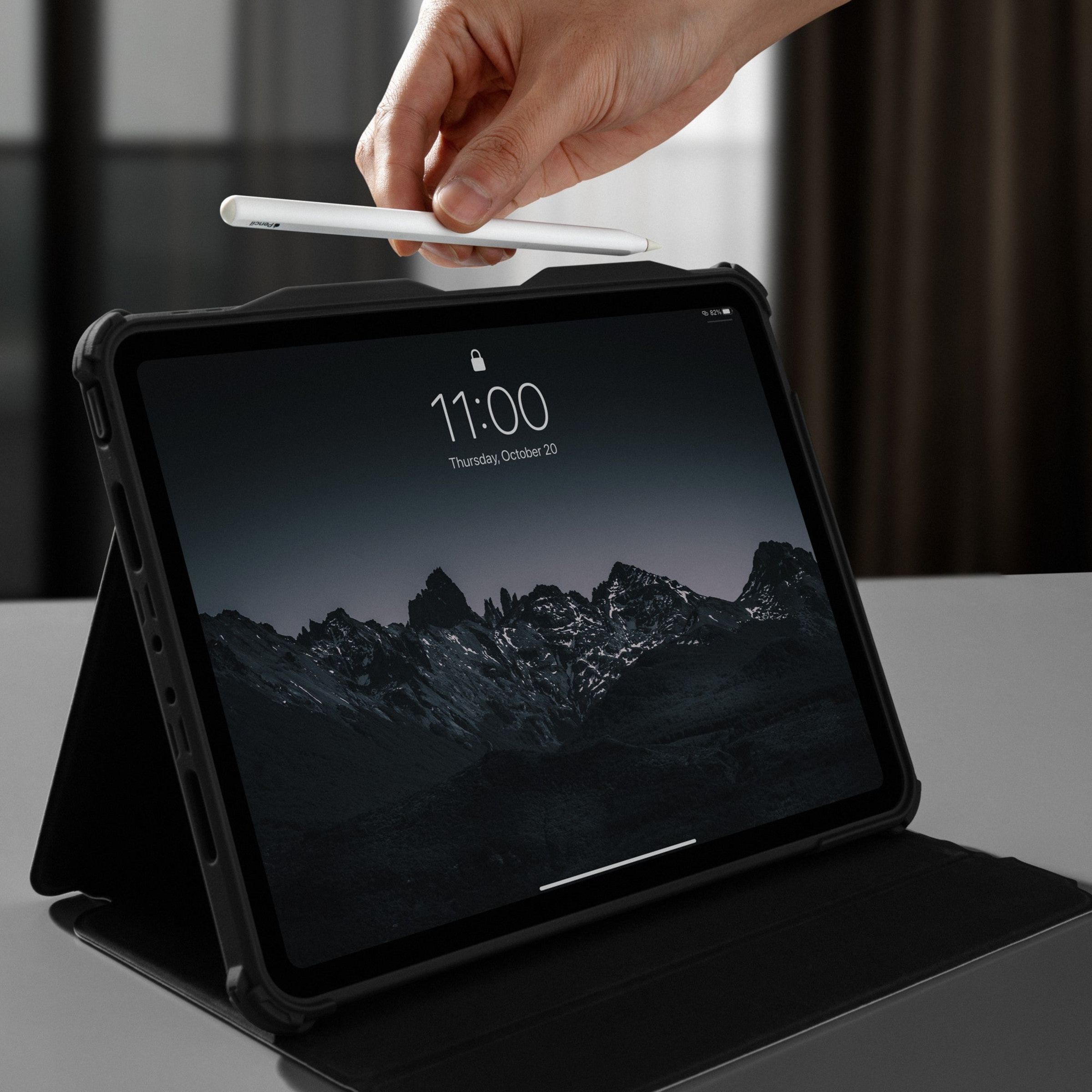 tomtoc Polyurethane Leather Flip Case for Apple iPad 11 Inch (Scratch Resistant, Black)_12