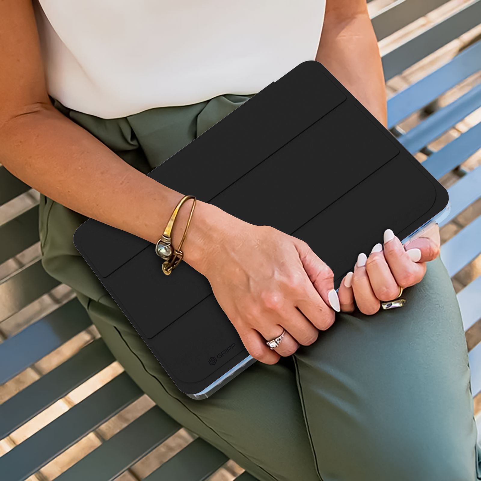 Croma Three Fold Smart Cover for Apple iPad Air 13 Inch (Shockproof Design, Black)_10