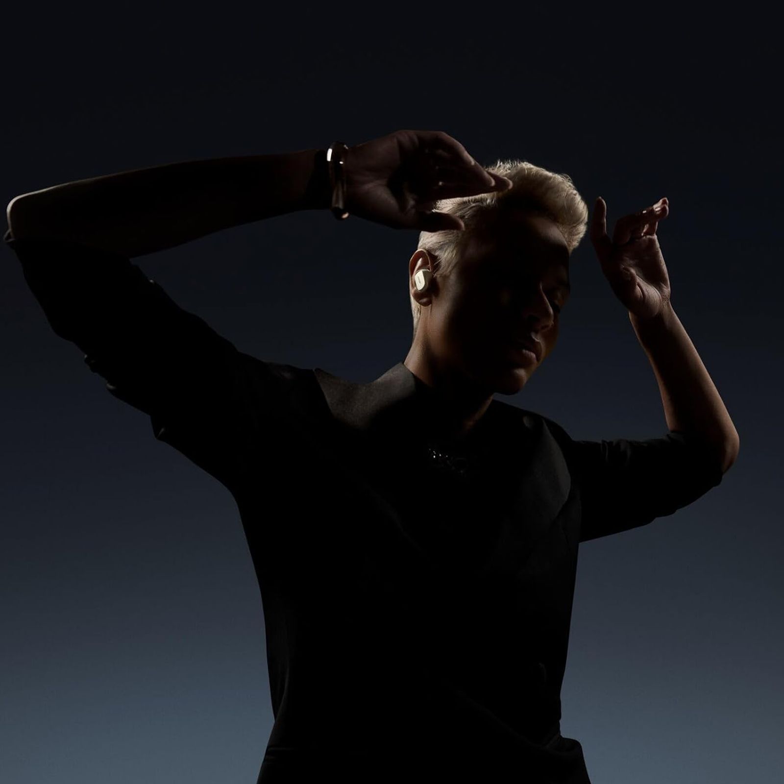 BOSE QuietComfort Ultra TWS Earbuds with Active Noise Cancellation (IPX4 Water Resistant, Immersive Audio, Diamond 60th Edition)_6