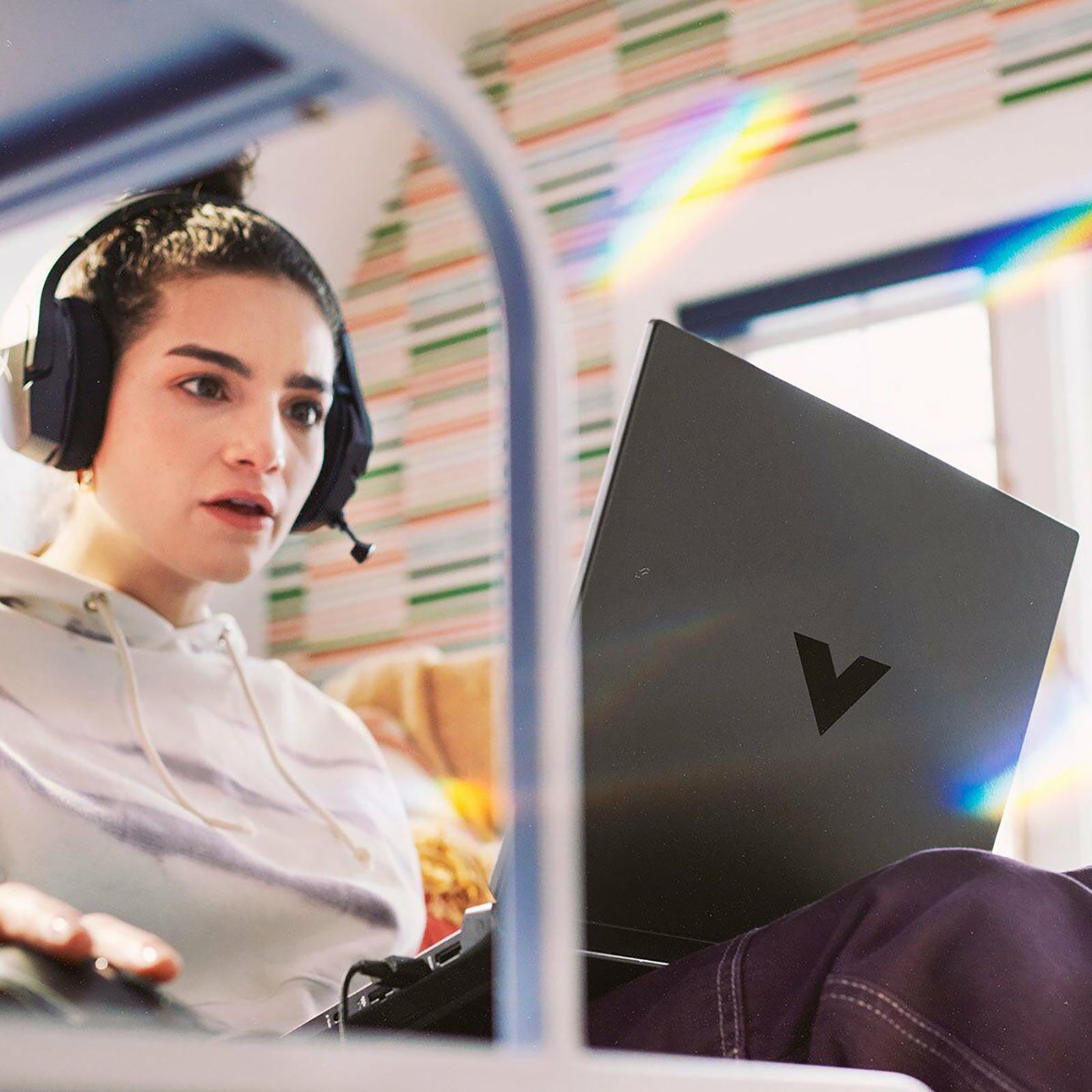 HP Victus fb0053AX AMD Ryzen 7 5800H Gaming Laptop (16GB, 512GB SSD, Windows 11 Home, 4GB Graphics, 15.6 inch 144 Hz Full HD IPS Display, NVIDIA GeForce RTX 3050, MS Office 2021, Mica Silver, 2.29 KG)_10