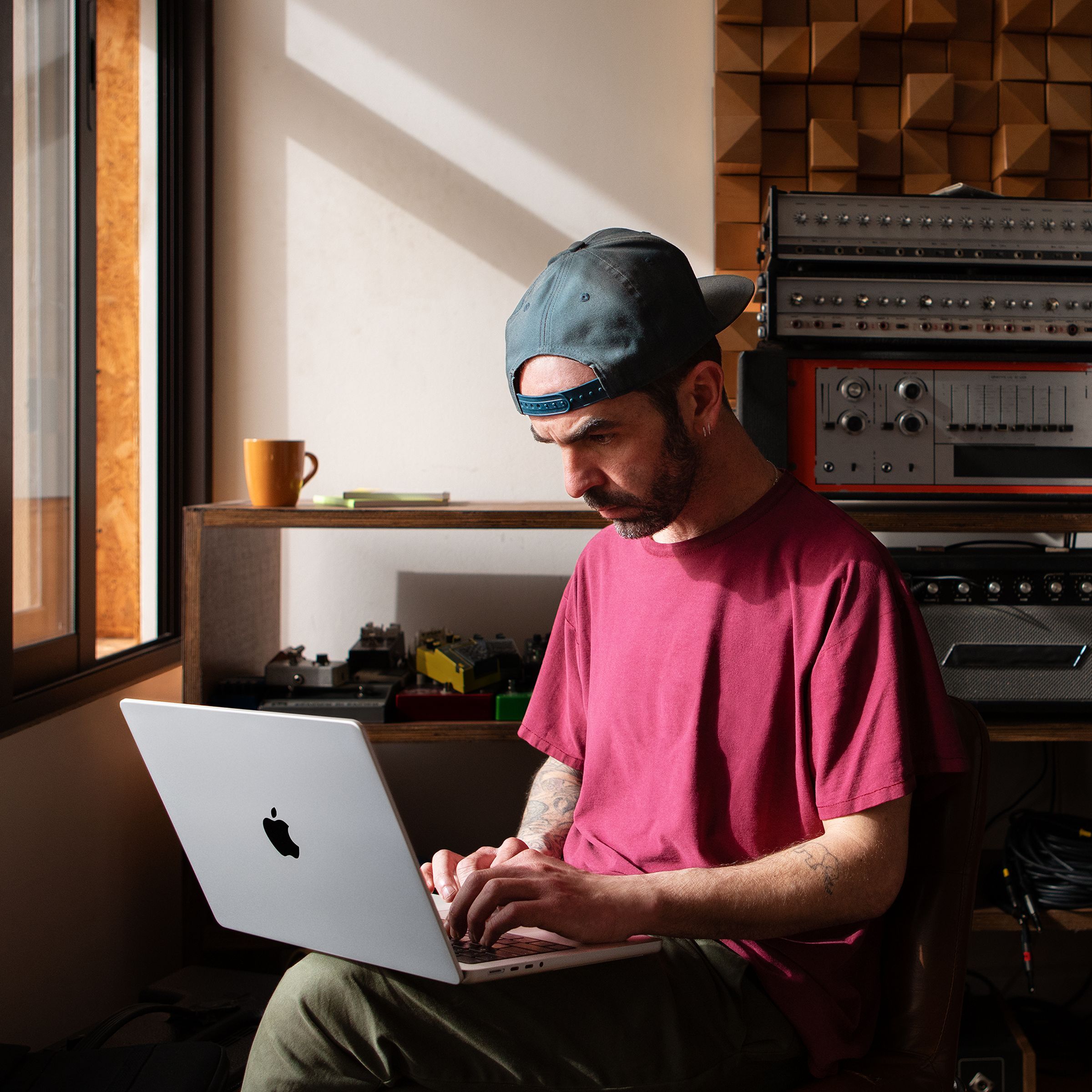 Apple MacBook Pro (14.2 inch, M2 Max, 32GB, 1TB, macOS, Silver)_8