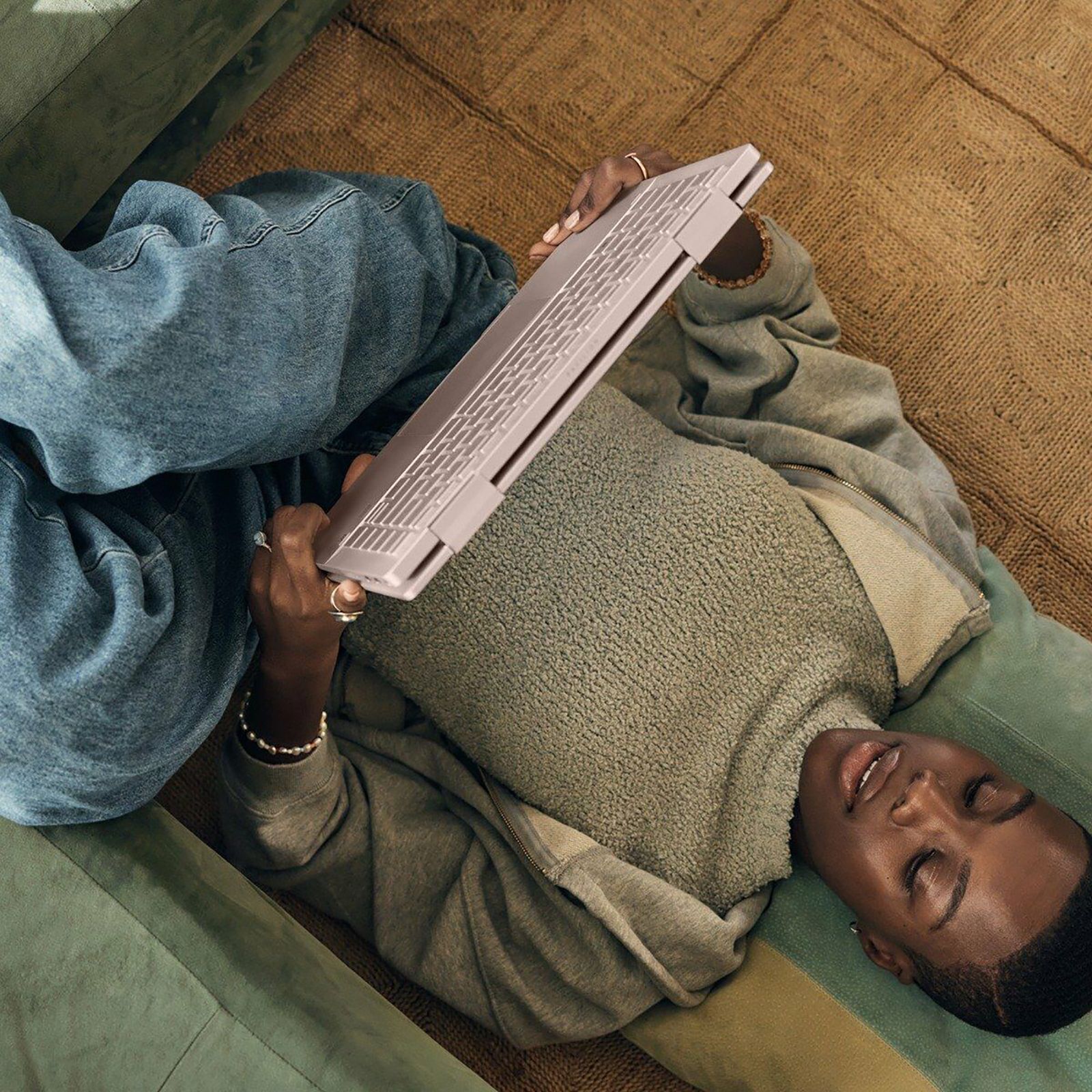 HP Pavilion x360 14-ek1009TU Intel Core i5 13th Gen (14 inch, 16GB, 1TB, Windows 11 Home, MS Office 2021, Intel Iris Xe Graphics, Full HD IPS Display, Pale Rose Gold, 7N759PA)_13