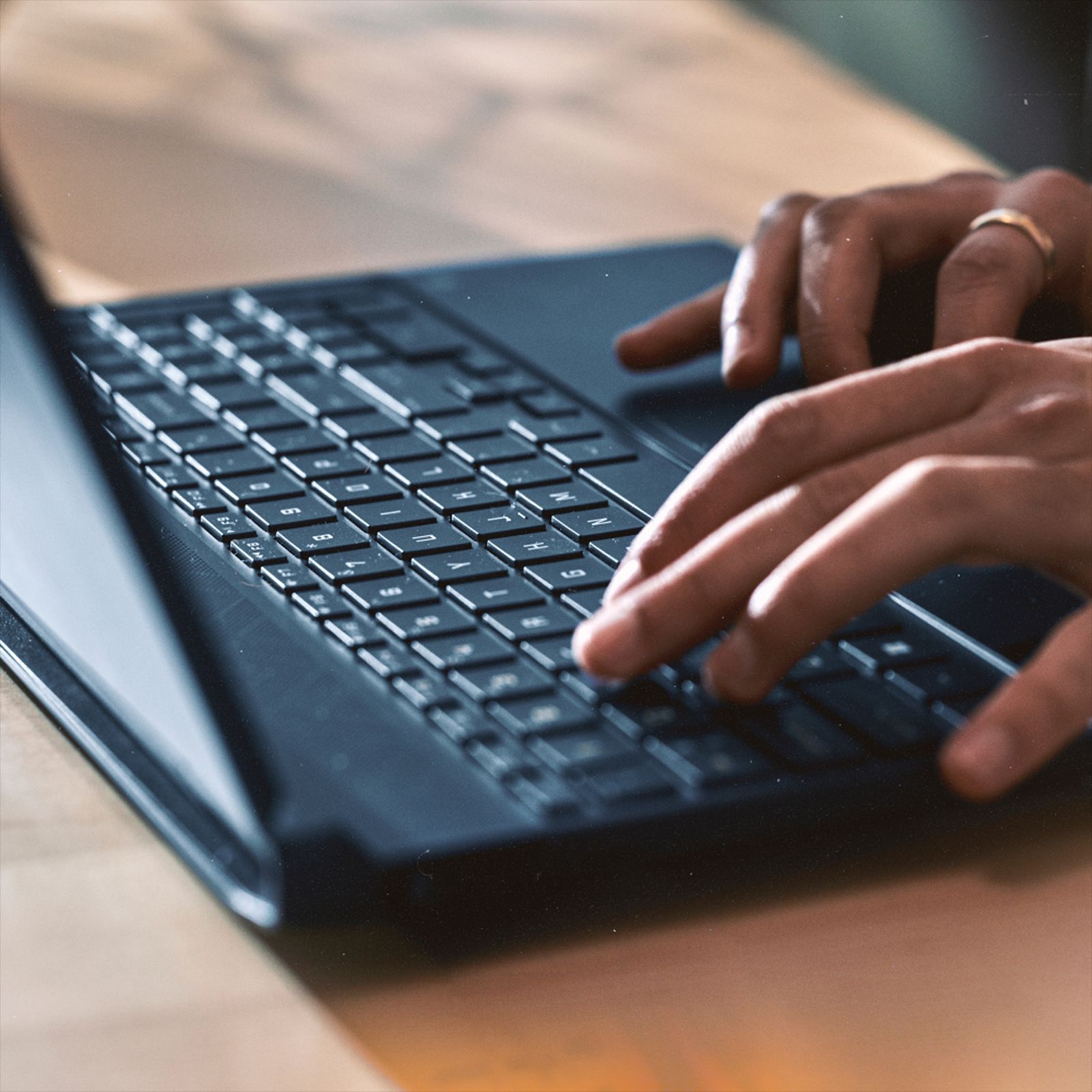 HP Victus Intel Core i5 12th Gen (15.6 inch, 8GB, 512GB, Windows 11 Home, MS Office 2021, NVIDIA GeForce RTX 2050, Full HD Display, Performance Blue, FA1098TX)_8