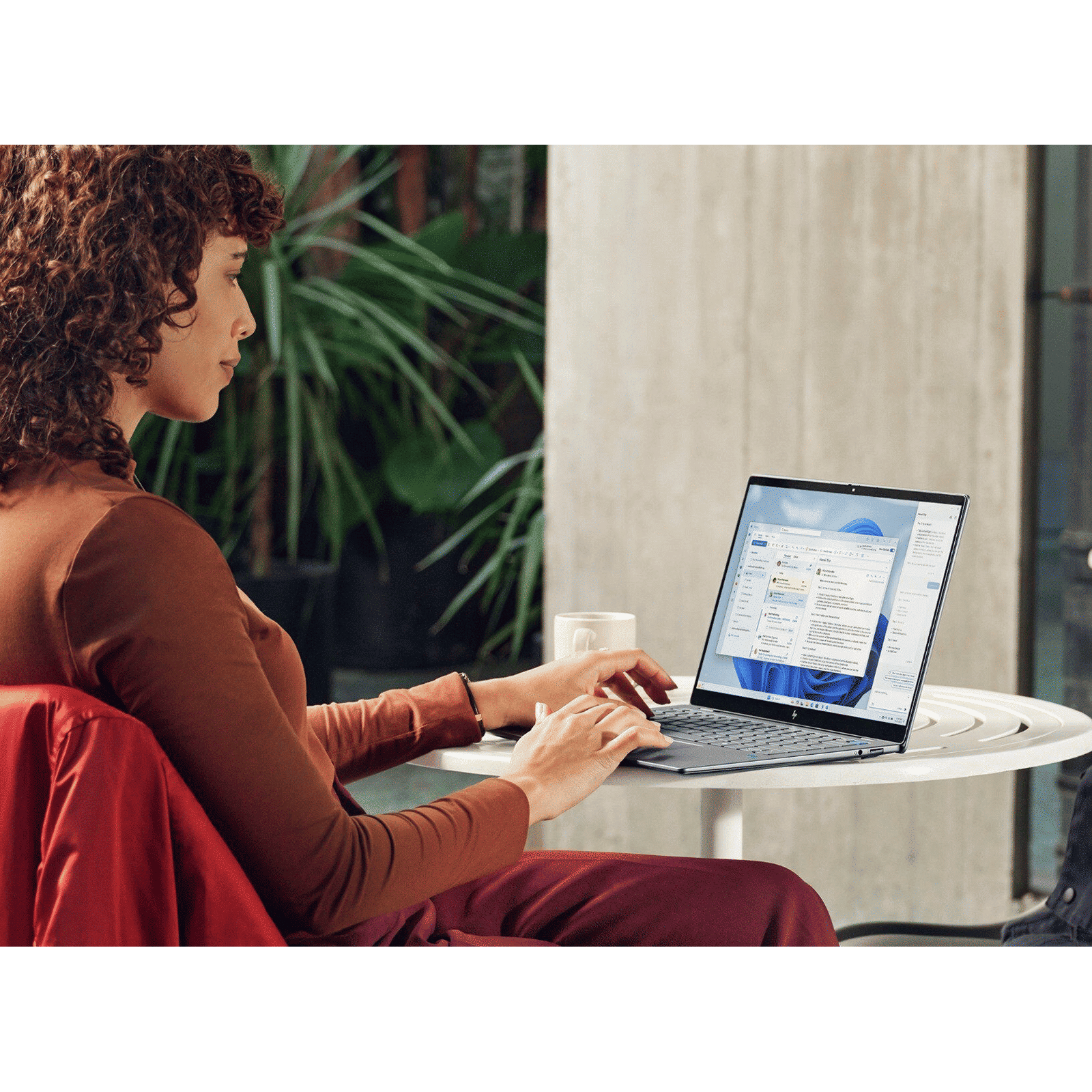 HP OmniBook X 14-fe0121QU Snapdragon X Elite Touchscreen Thin & Light Laptop (16GB, 1TB SSD, Next-Gen Windows, 14 inch 2.2K IPS Display, MS Office 2021, Meteor Silver, 1.34 KG)_14