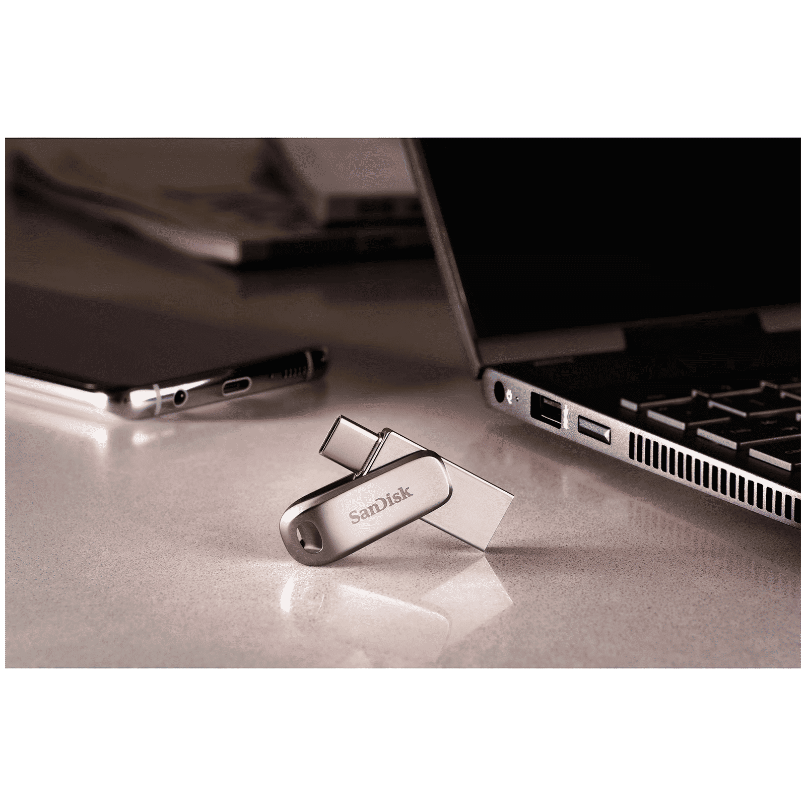 SanDisk Ultra Dual Drive Luxe 64GB USB Type A (3.2), USB Type C (3.2) OTG Pen Drive (Swivel Design to Protect Connectors, Silver) SanDisk Ultra Dual Drive Luxe 64GB USB Type A (3.2), USB Type C (3.2) OTG Pen Drive (Swivel Design to Protect Connectors, Silver)_5