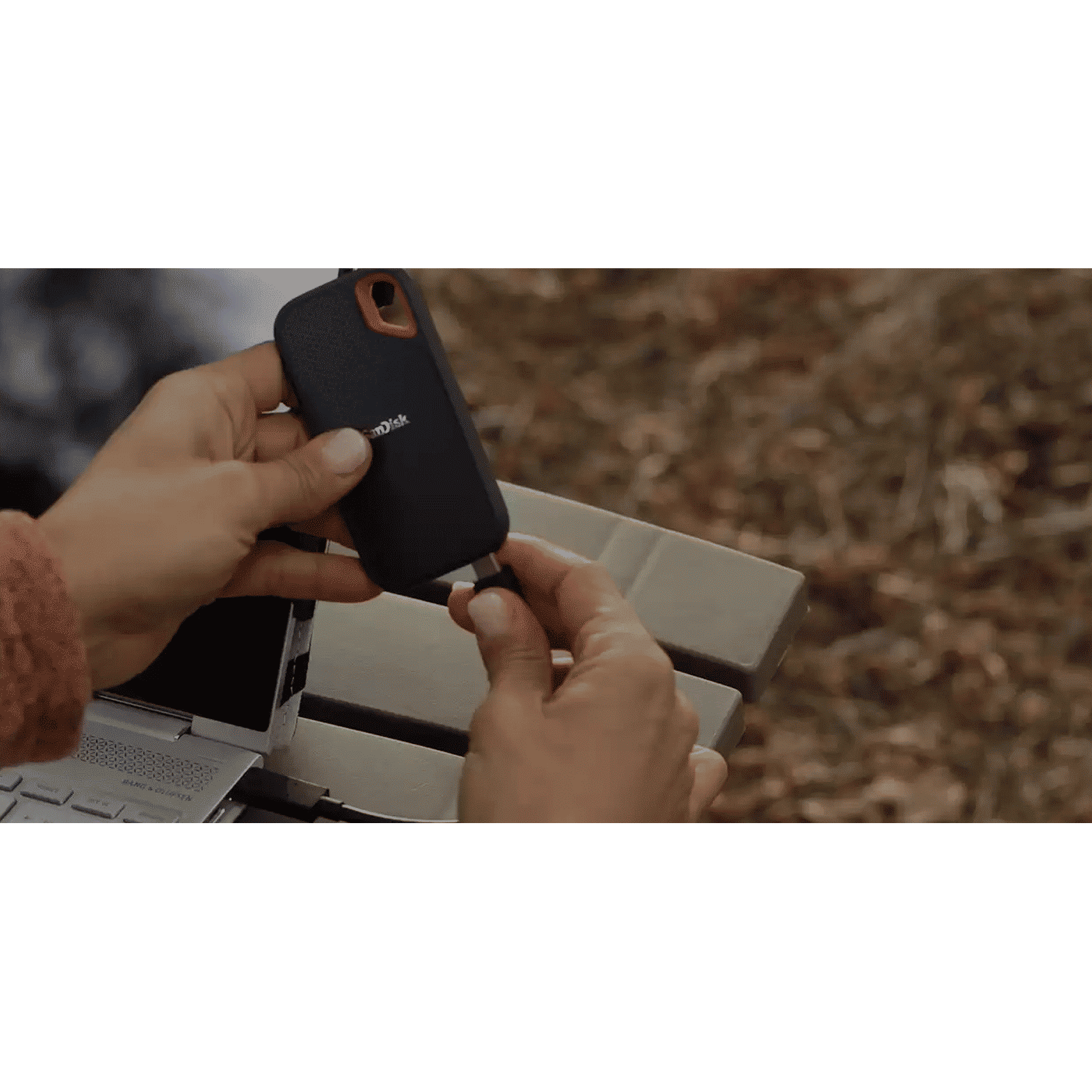 SanDisk Extreme 1TB USB Type-C (3.2) Portable Solid State Drive (IP65 Water and Dust Resistance, Black) SanDisk Extreme 1TB USB Type-C (3.2) Portable Solid State Drive (IP65 Water and Dust Resistance, Black)_7
