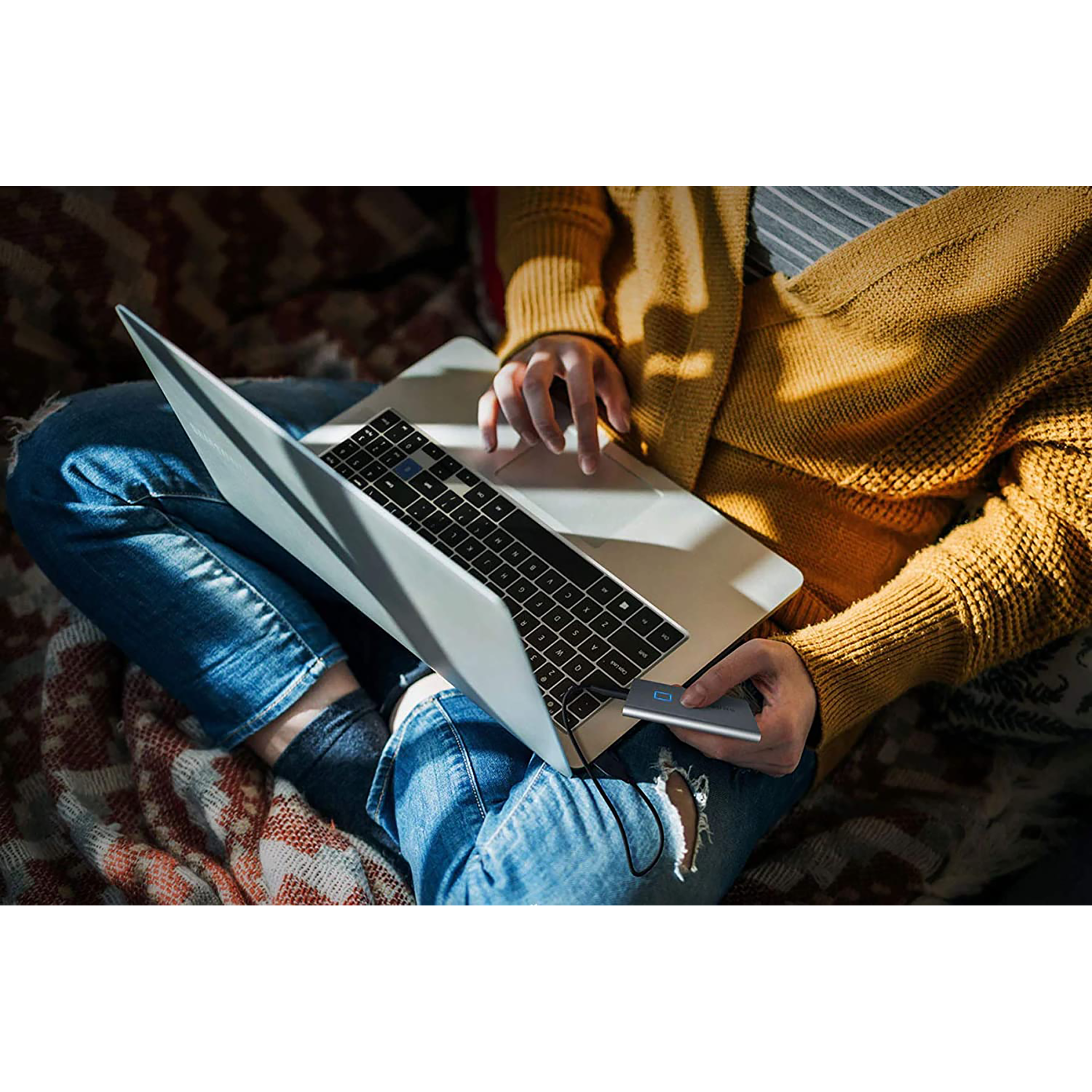 SAMSUNG T7 Touch 2TB USB 3.2 SolidÂ StateÂ Drive (Fingerprint Security, MU-PC2T0S/WW, Silver)_12