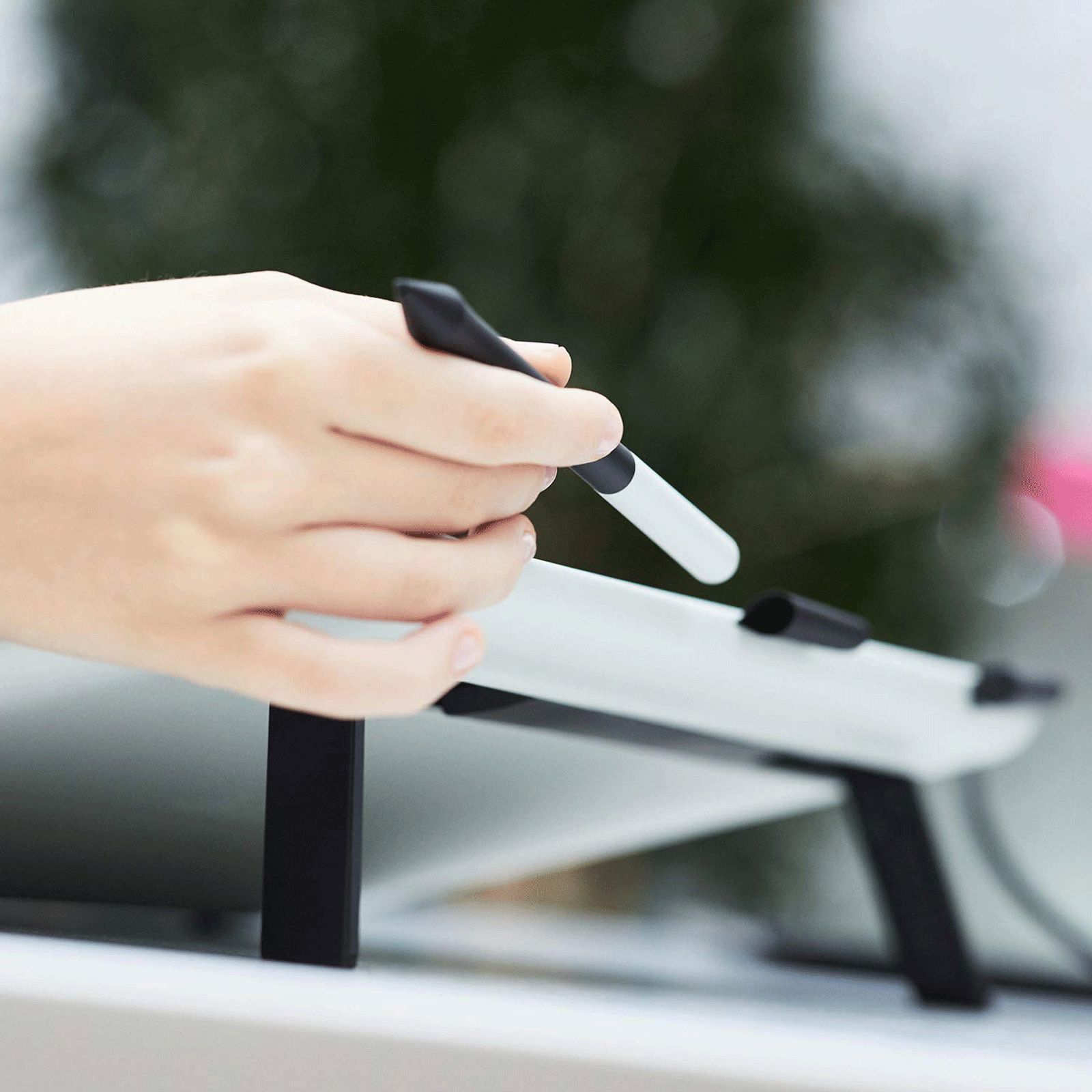 Wacom One Display Windows Tablet (13.3 Inch, Flint White)_7