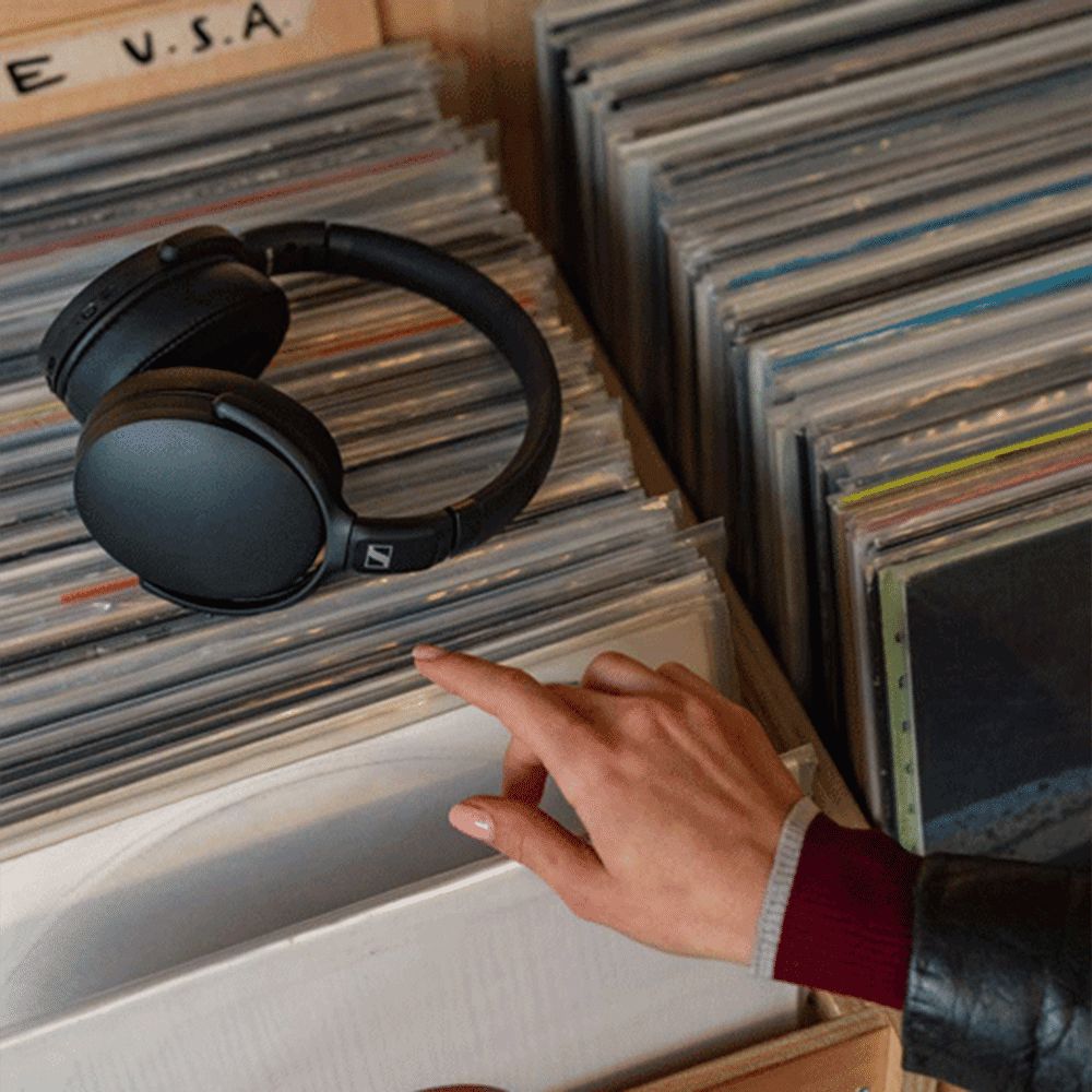 SENNHEISER HD 350BT 508384 Bluetooth Headphone with Mic (Upto 30 Hours Playback, Over Ear, Black)_7