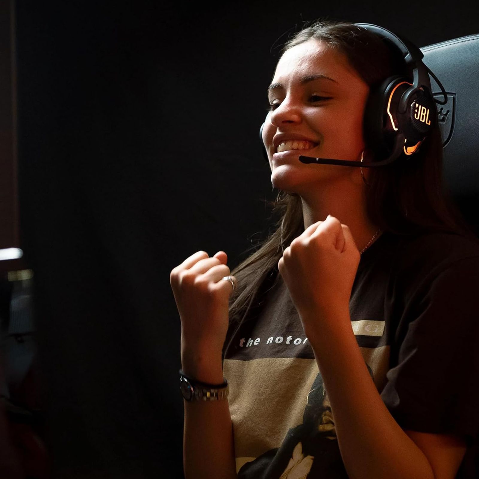 JBL Quantum 910 Bluetooth Gaming Headset with Active Noise Cancellation (50mm Dynamic Drivers, Over Ear, Black)_18