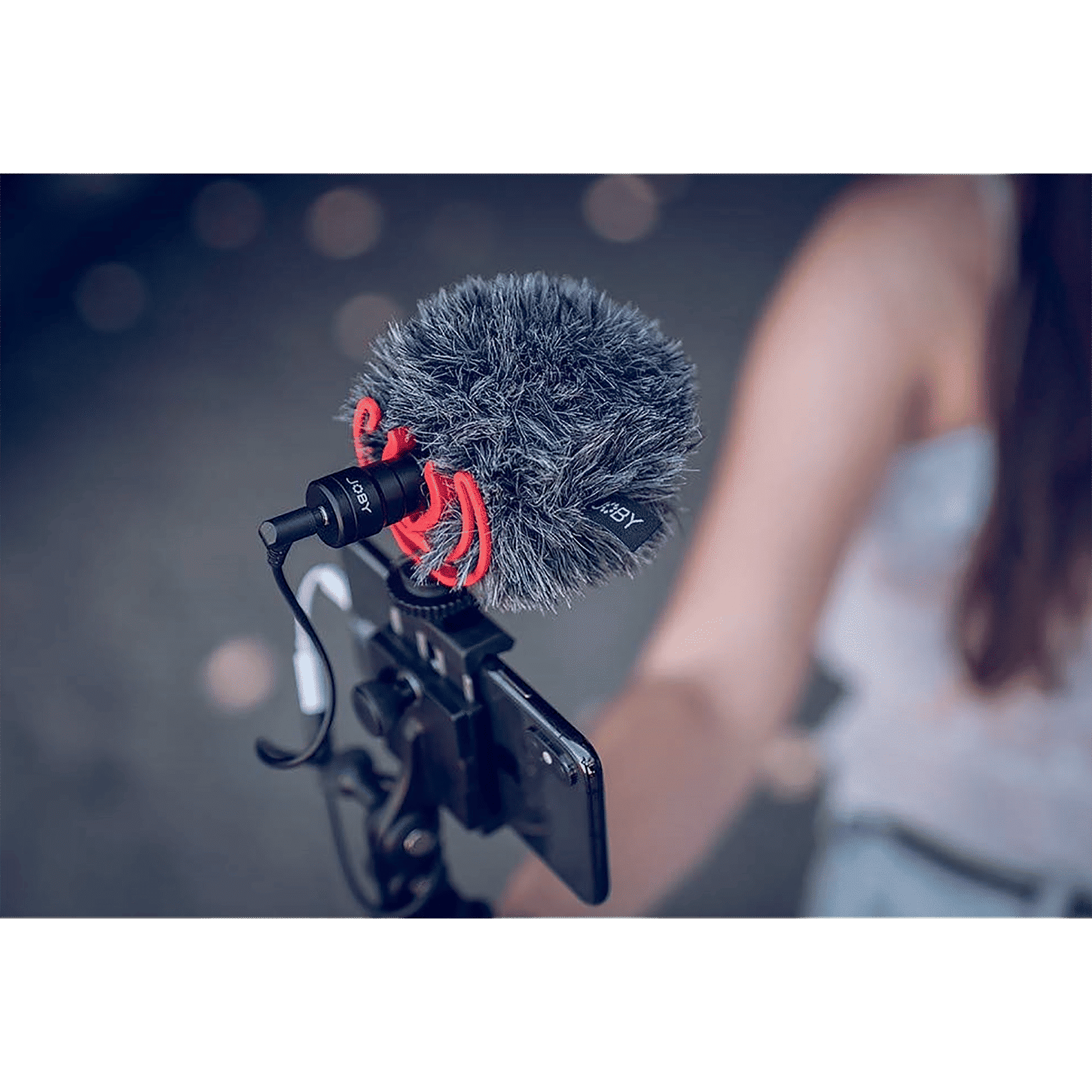 JOBY Wavo 3.5 Jack Wired Microphone with Safety Locking Disk (Black & Red)_4