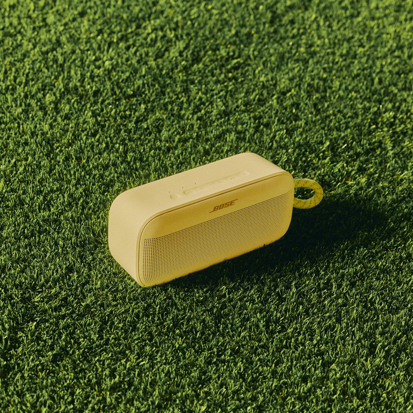 Bose SoundLink Plus 5.25W Portable Bluetooth Speaker (IP67 Water Resistant, 20 Hours Playback Time, Mono Speaker, Citrus Yellow)_8