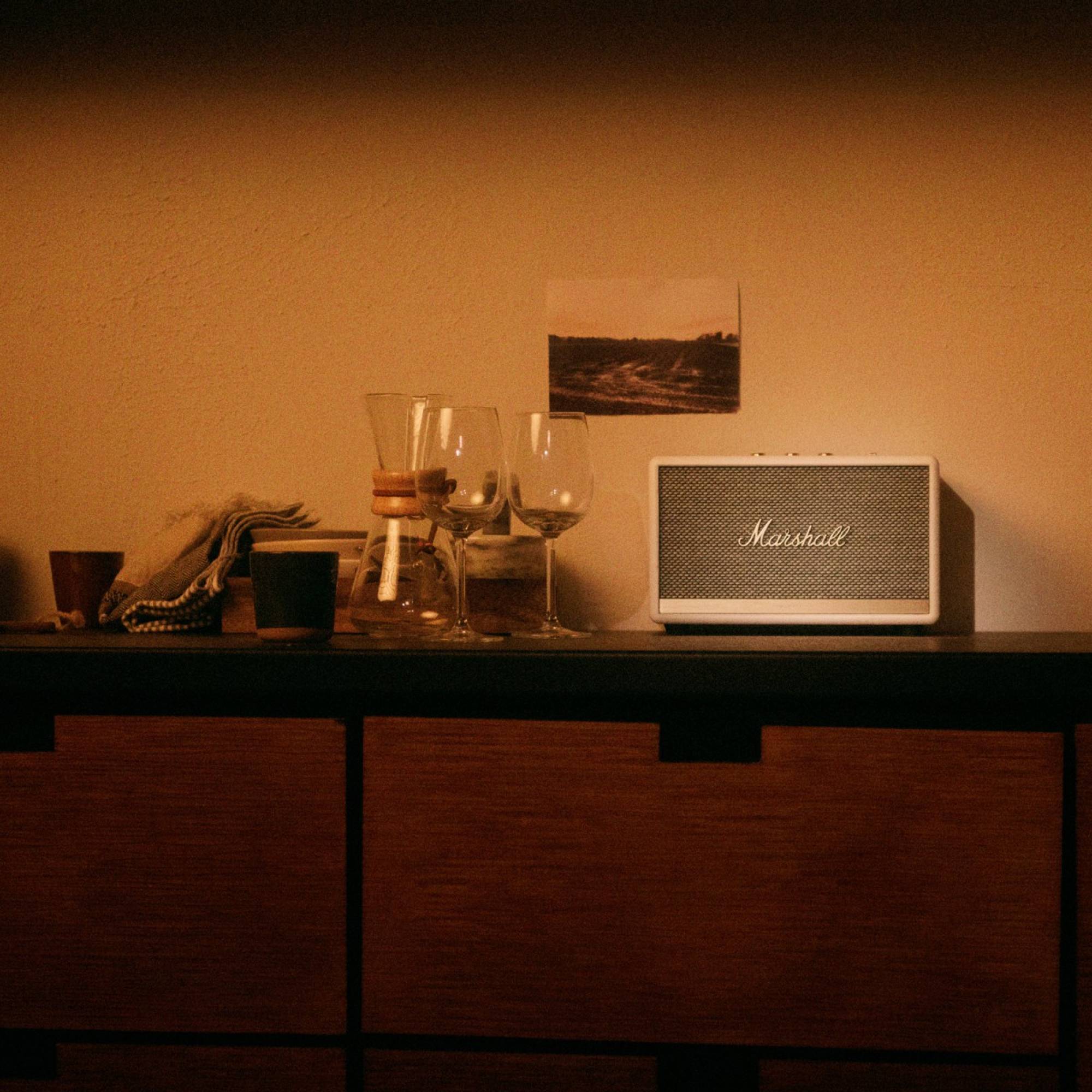 Marshall Acton II 60W Portable Bluetooth Speaker (Customise Your Sound, Stereo Channel, White)_8