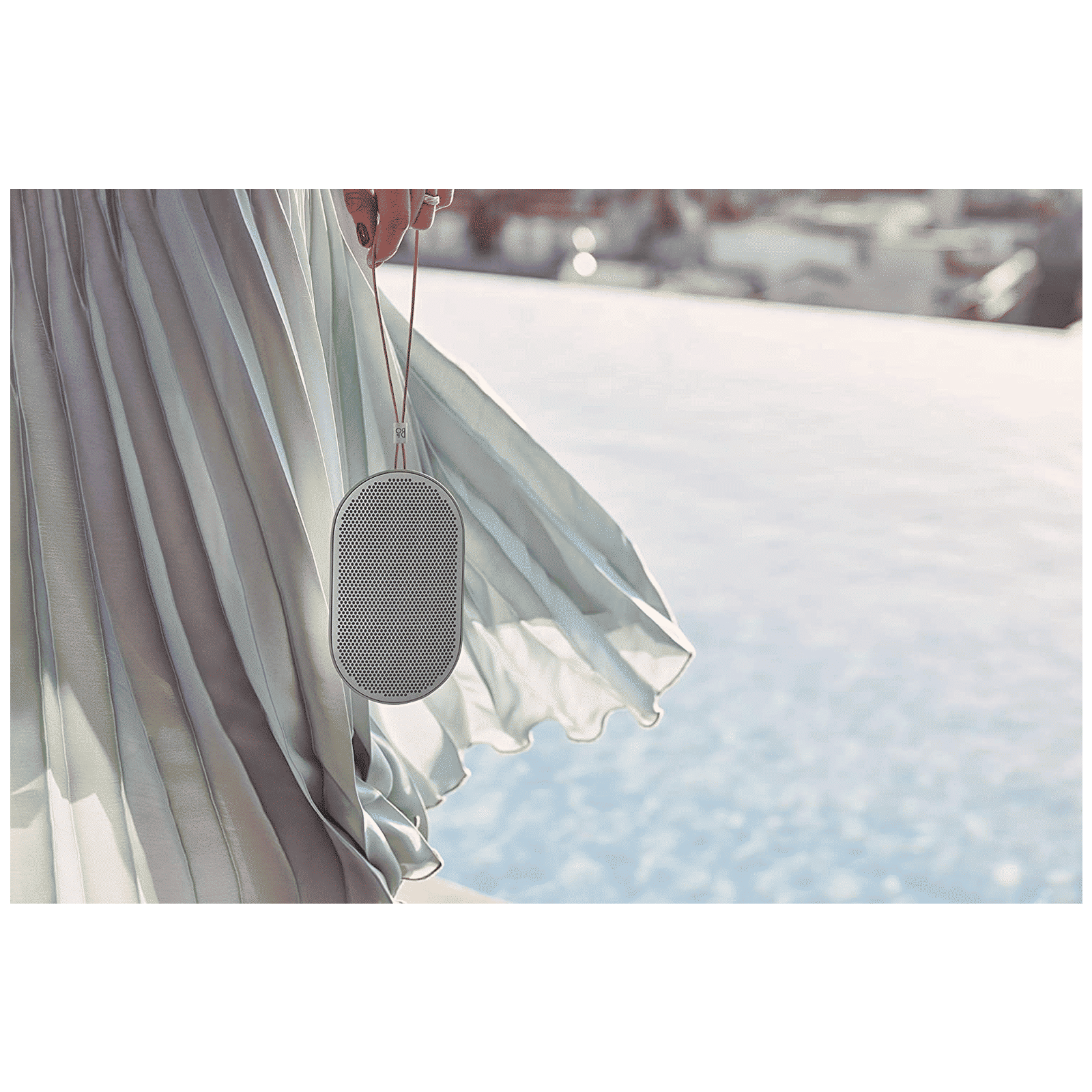 Bang & Olufsen Beoplay P2 8W Portable Bluetooth Speaker (10 Hours Playtime, Sandstone)_11