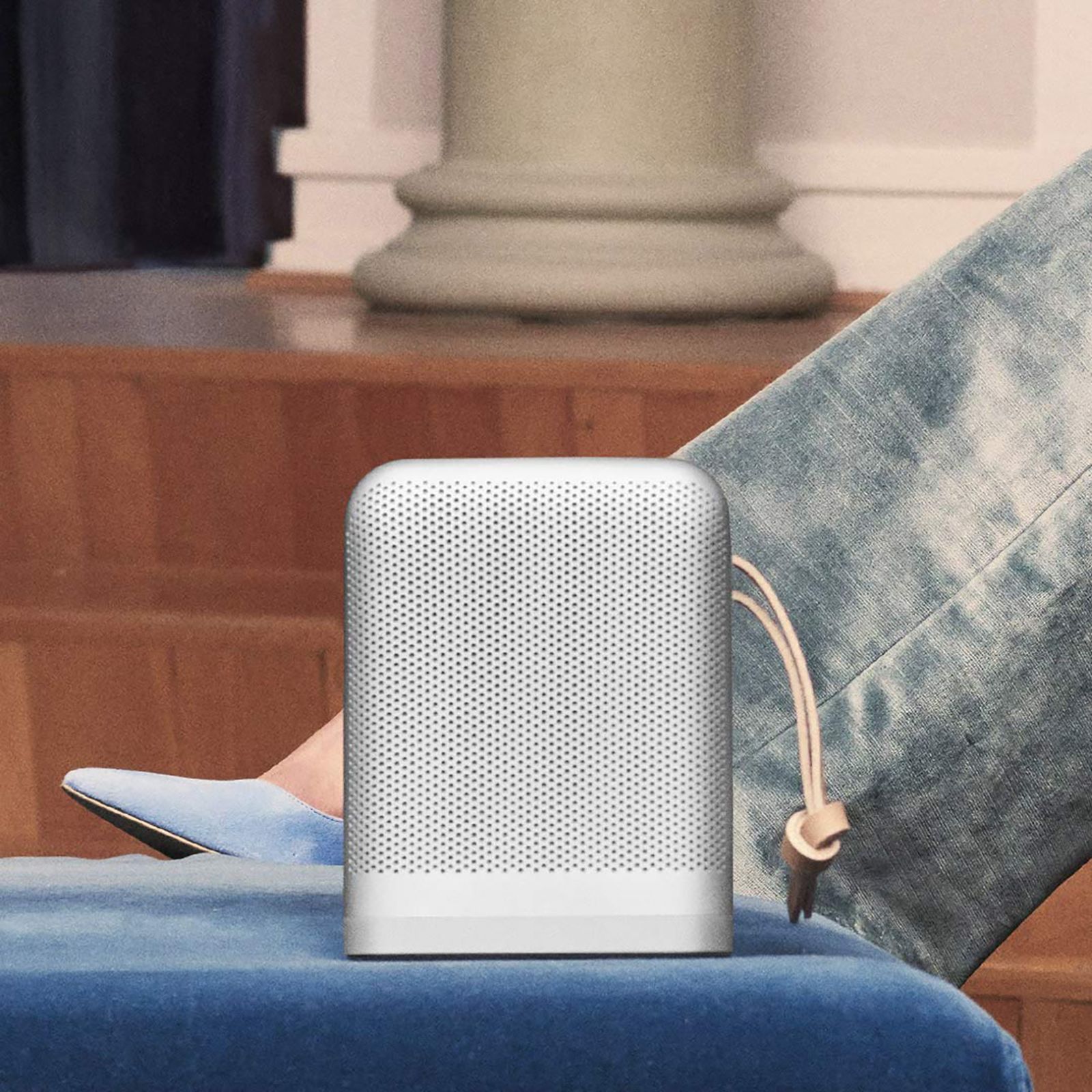 Bang & Olufsen Beoplay P6 with Google & Siri Compatible Smart Speaker (Signature Sound, Natural)_10