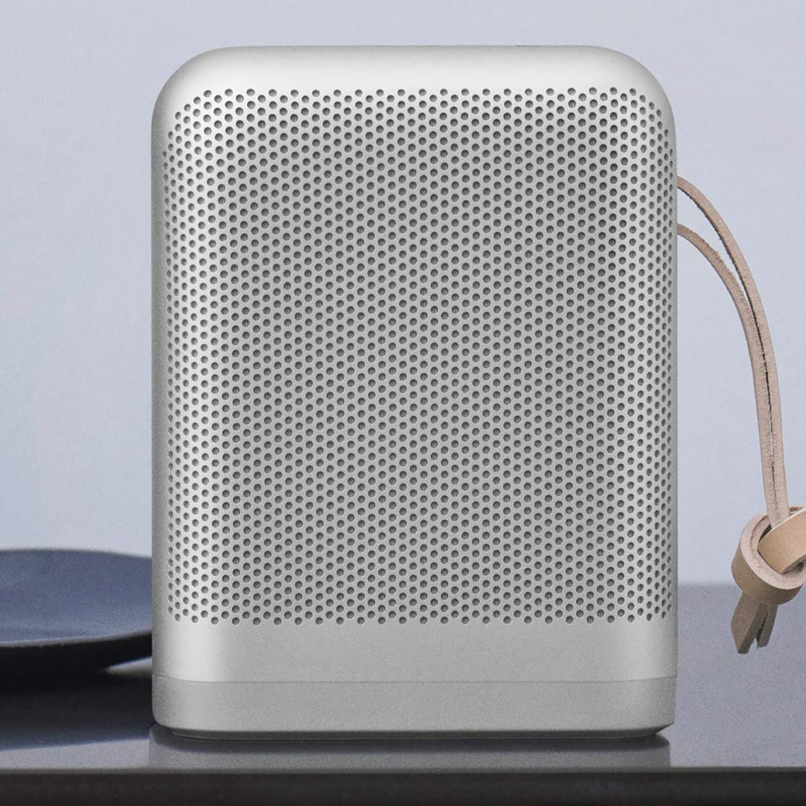 Bang & Olufsen Beoplay P6 with Google & Siri Compatible Smart Speaker (Signature Sound, Natural)_5
