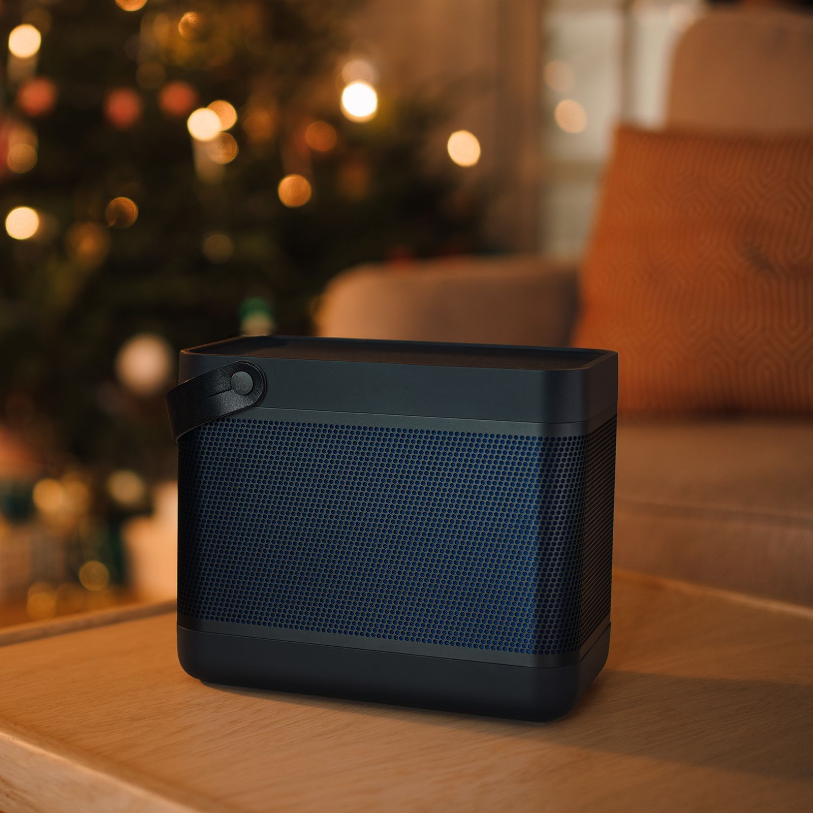 Bang & Olufsen Beolit 20 30W Portable Bluetooth Speaker (8 Hours Playtime, Black Anthracite)_17