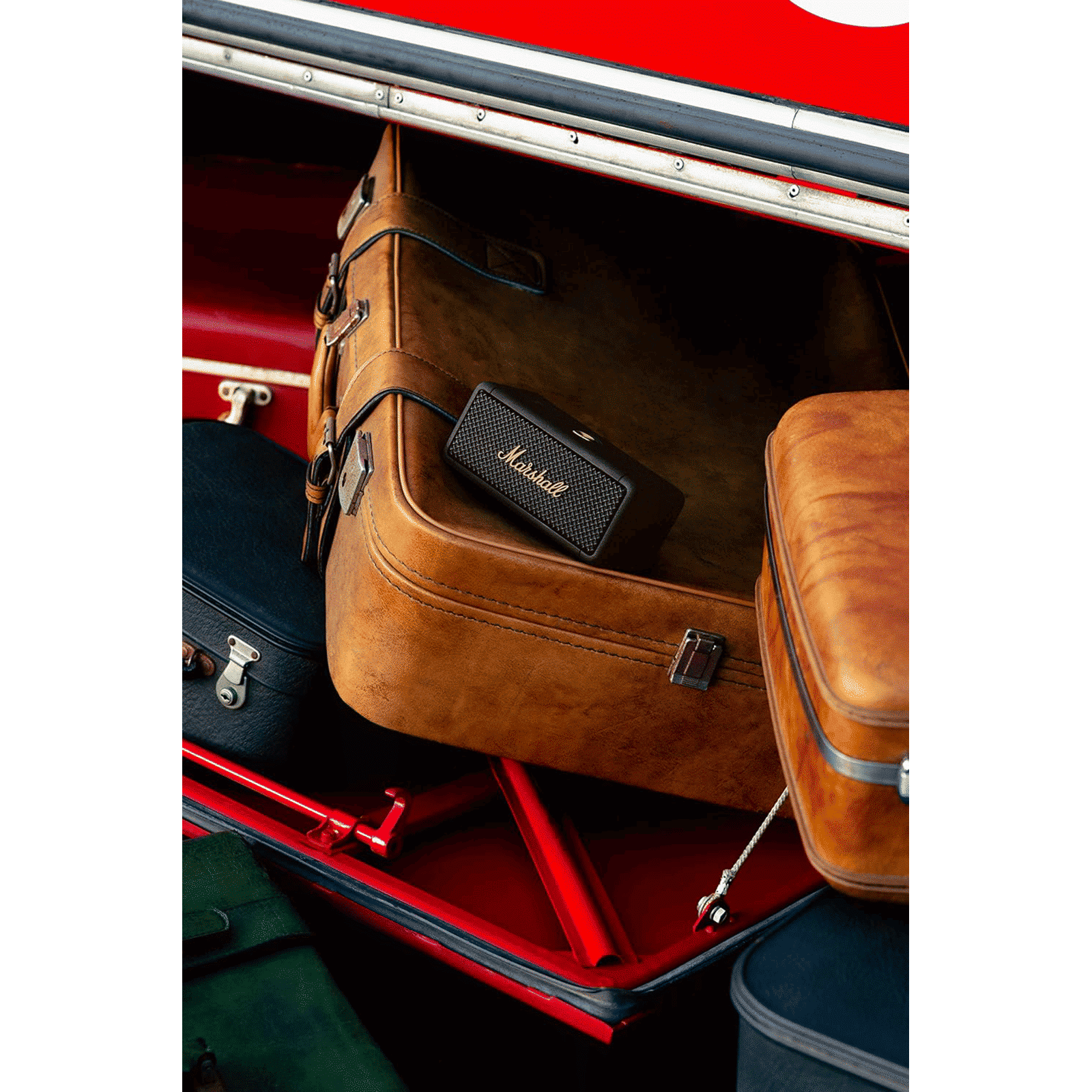 Marshall Emberton II 20W Portable Bluetooth Speaker (IP67 Water Resistant, Multi-directional Control Knob, Stereo Channel, Black & Brass) Marshall Emberton II 20W Portable Bluetooth Speaker (IP67 Water Resistant, Multi-directional Control Knob, Stereo Channel, Black & Brass)_17