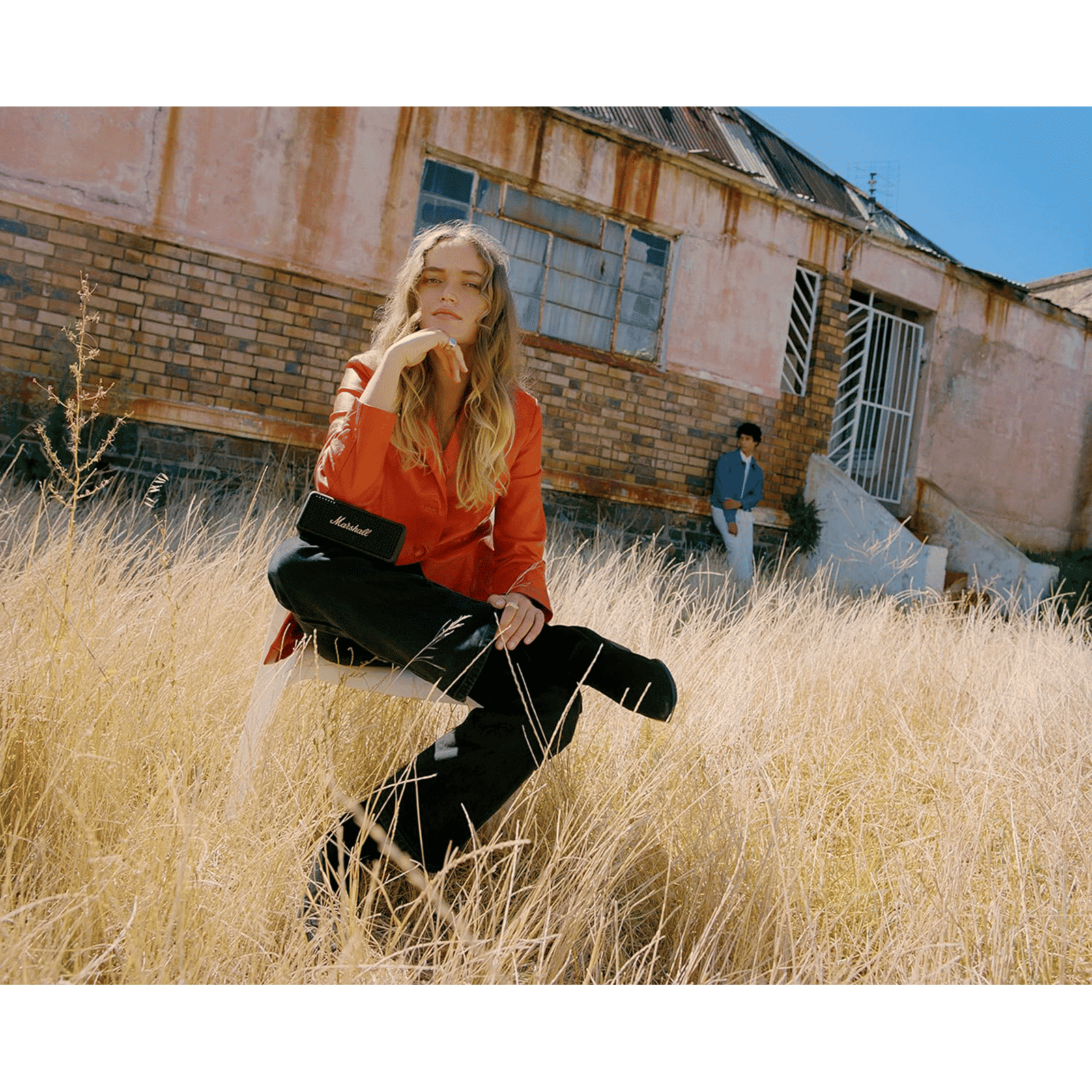 Marshall Emberton II 20W Portable Bluetooth Speaker (IP67 Water Resistant, Multi-directional Control Knob, Stereo Channel, Black & Brass) Marshall Emberton II 20W Portable Bluetooth Speaker (IP67 Water Resistant, Multi-directional Control Knob, Stereo Channel, Black & Brass)_18