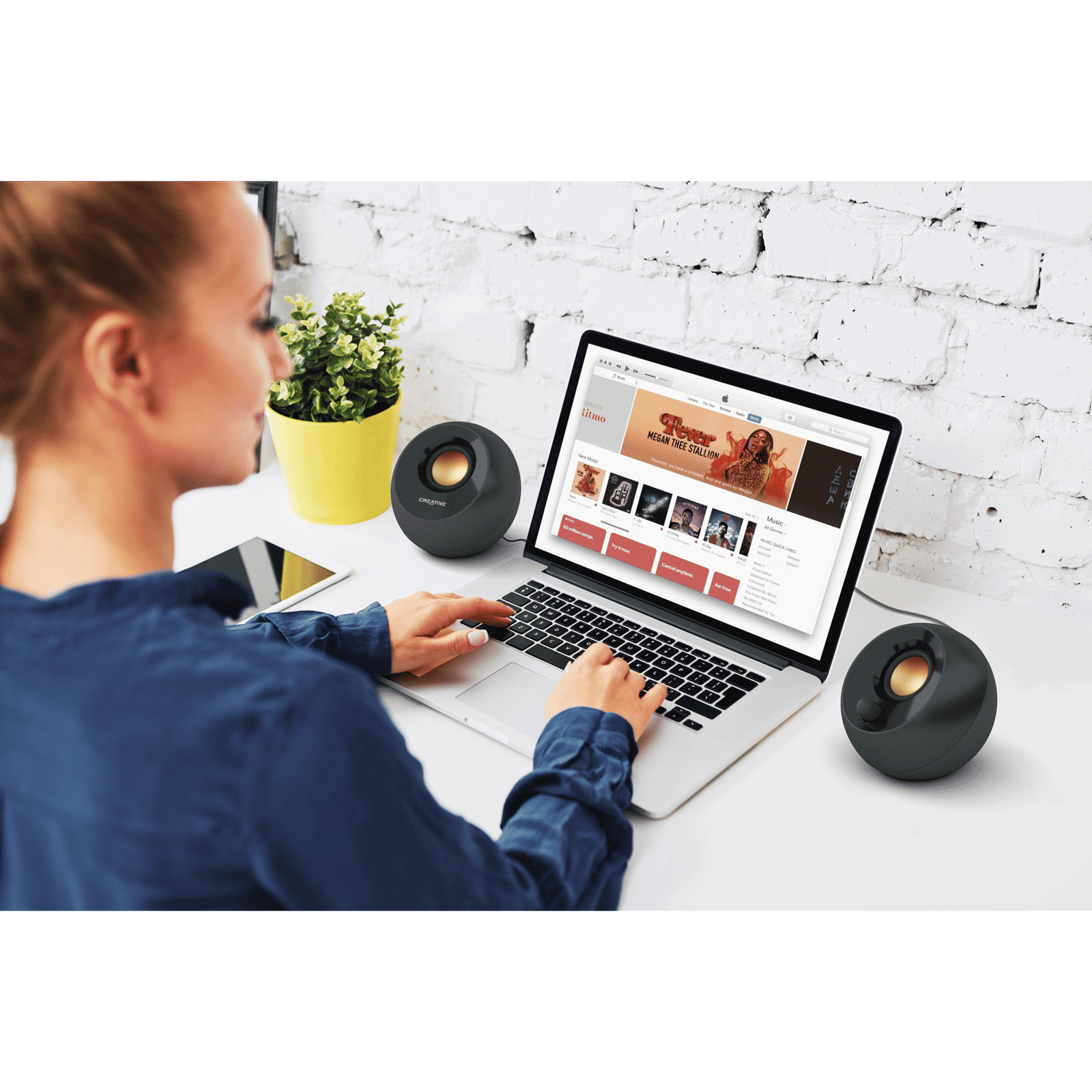 Creative Pebble 4.4W Multimedia Speaker (45 Degree Elevated Drivers, 2.0 Channel, Black)_6