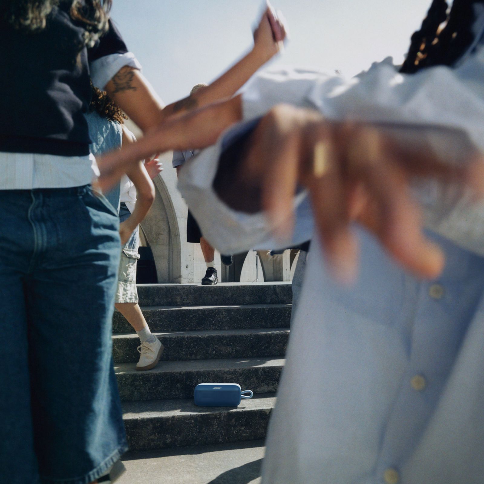 Bose SoundLink Plus 5.25W Portable Bluetooth Speaker (IP67 Water Resistant, 20 Hours Playback Time, Mono Speaker, Blue Dusk)_11