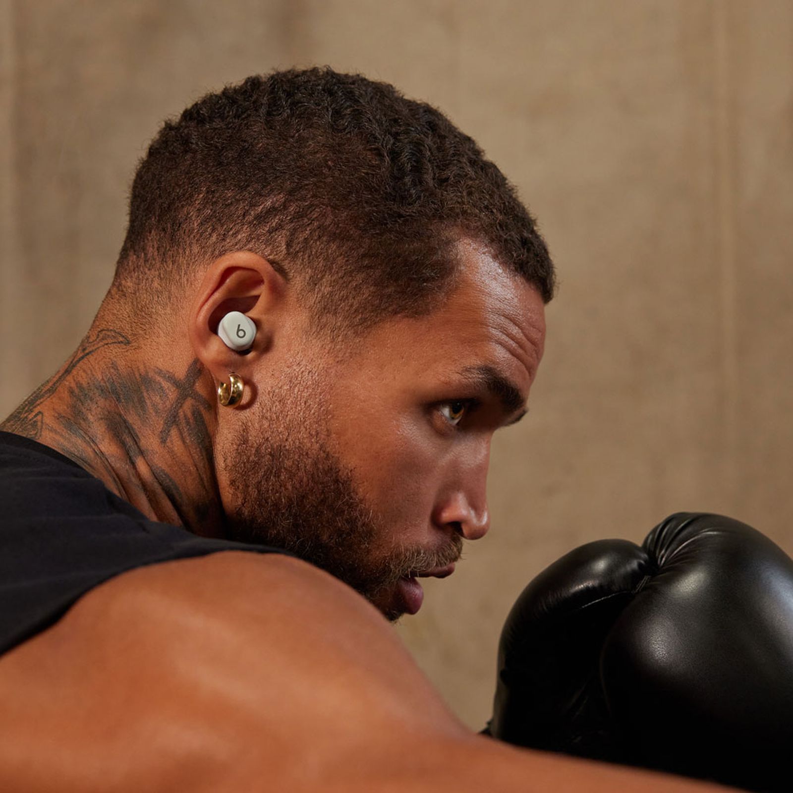 beats Solo TWS Earbuds with Passive Noise Isolation (18 Hours Playback, Storm Grey) beats Solo TWS Earbuds with Passive Noise Isolation (18 Hours Playback, Storm Grey)_4