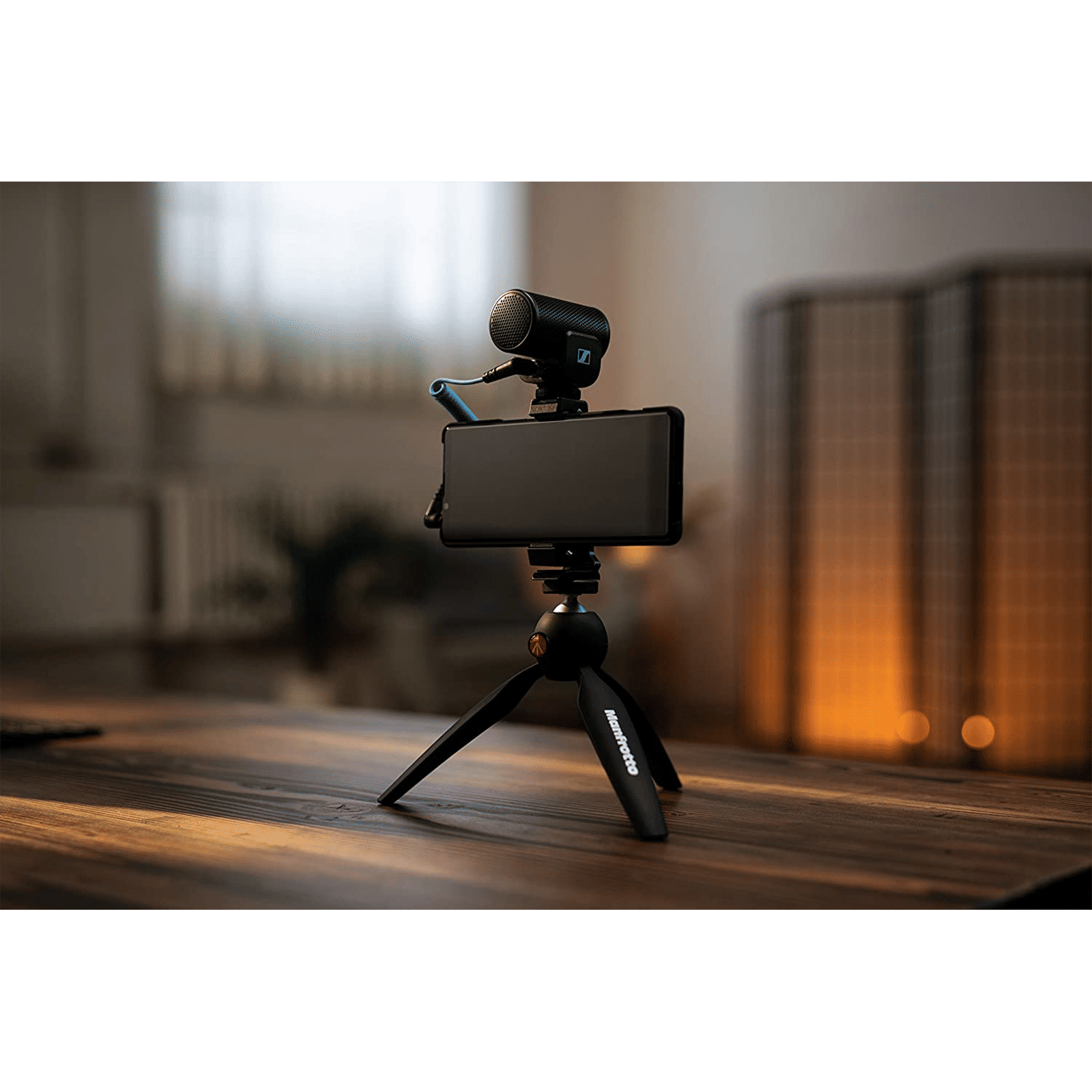 SENNHEISER MKE 200 22.5cm Adjustable Mini Tripod for Mobile and Camera with Mic (180 Degree Locking, Black)_10