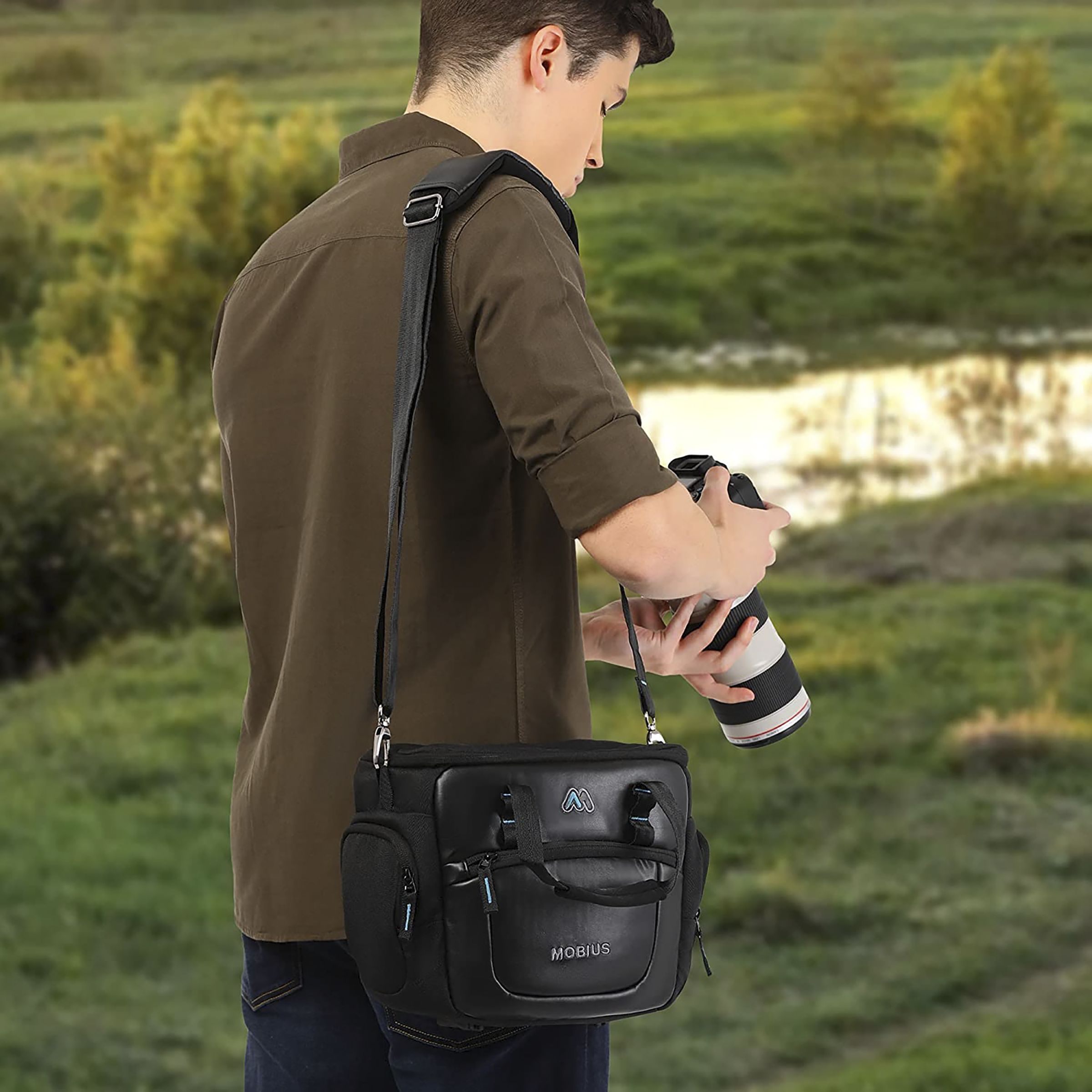 <ul><li>Type: Pouch, Ideal for: Point & Shoot Camera</li><li>Orientation Type: In Hand</li><li>Material: Nylon</li><li>Dust Resistant </li><li>14 Months Warranty</li></ul>_5