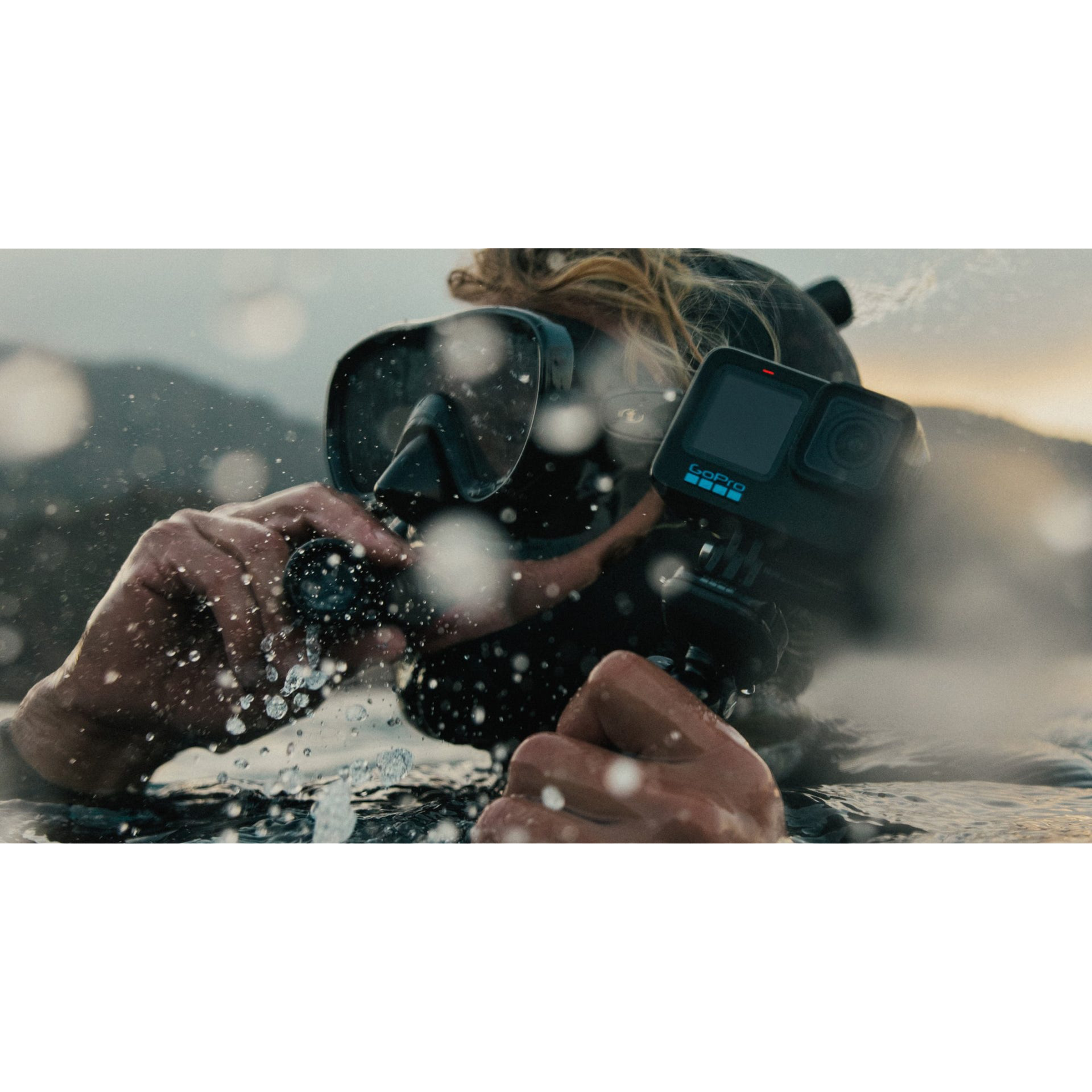 GoPro Hero11 5.3K and 27MP 240 FPS Waterproof Action Camera with Dual LCD Screens (Black)_6