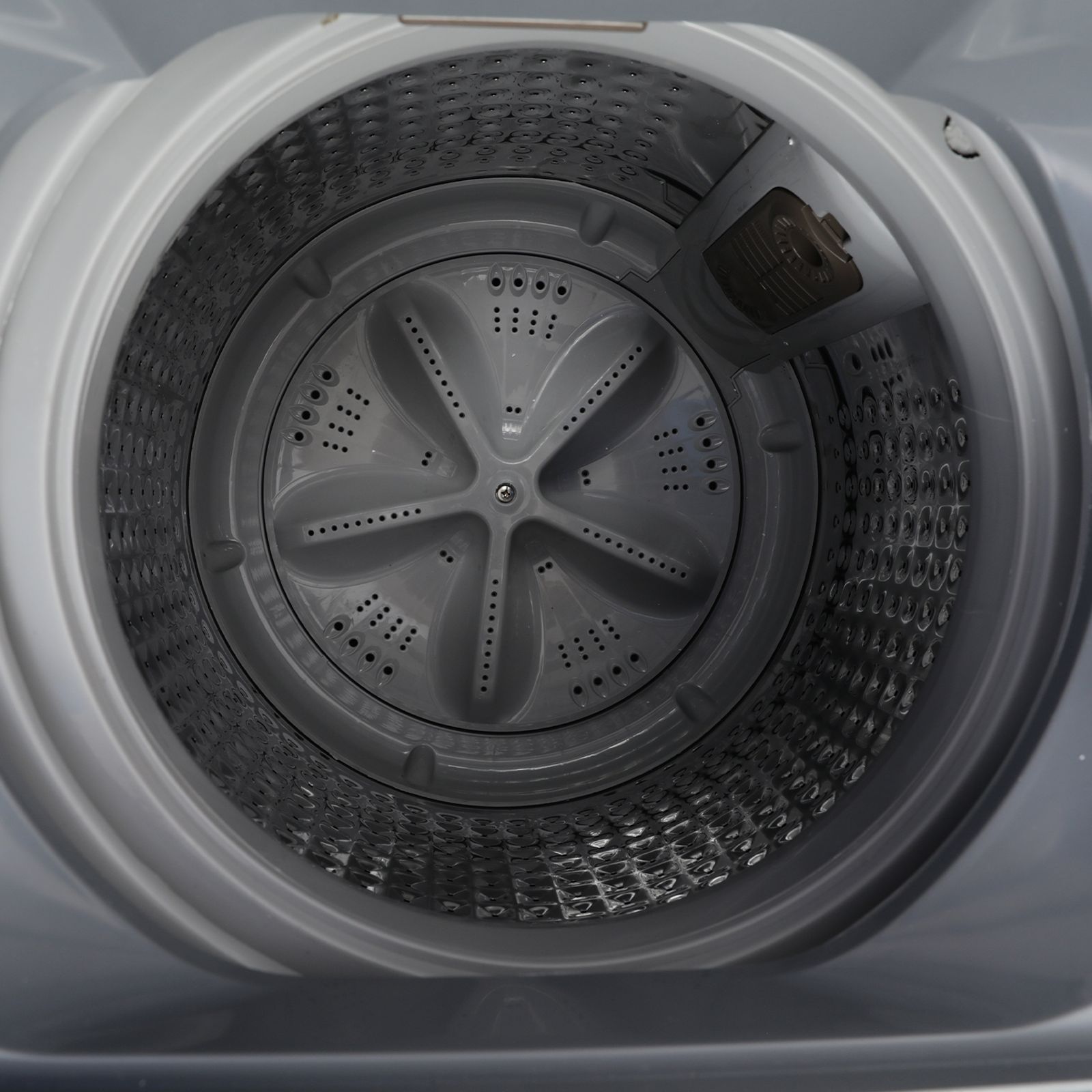 White Westinghouse 8.5 kg Fully Automatic Top Load Washing Machine (HDT8500S, Delay Start, Graphite)_6