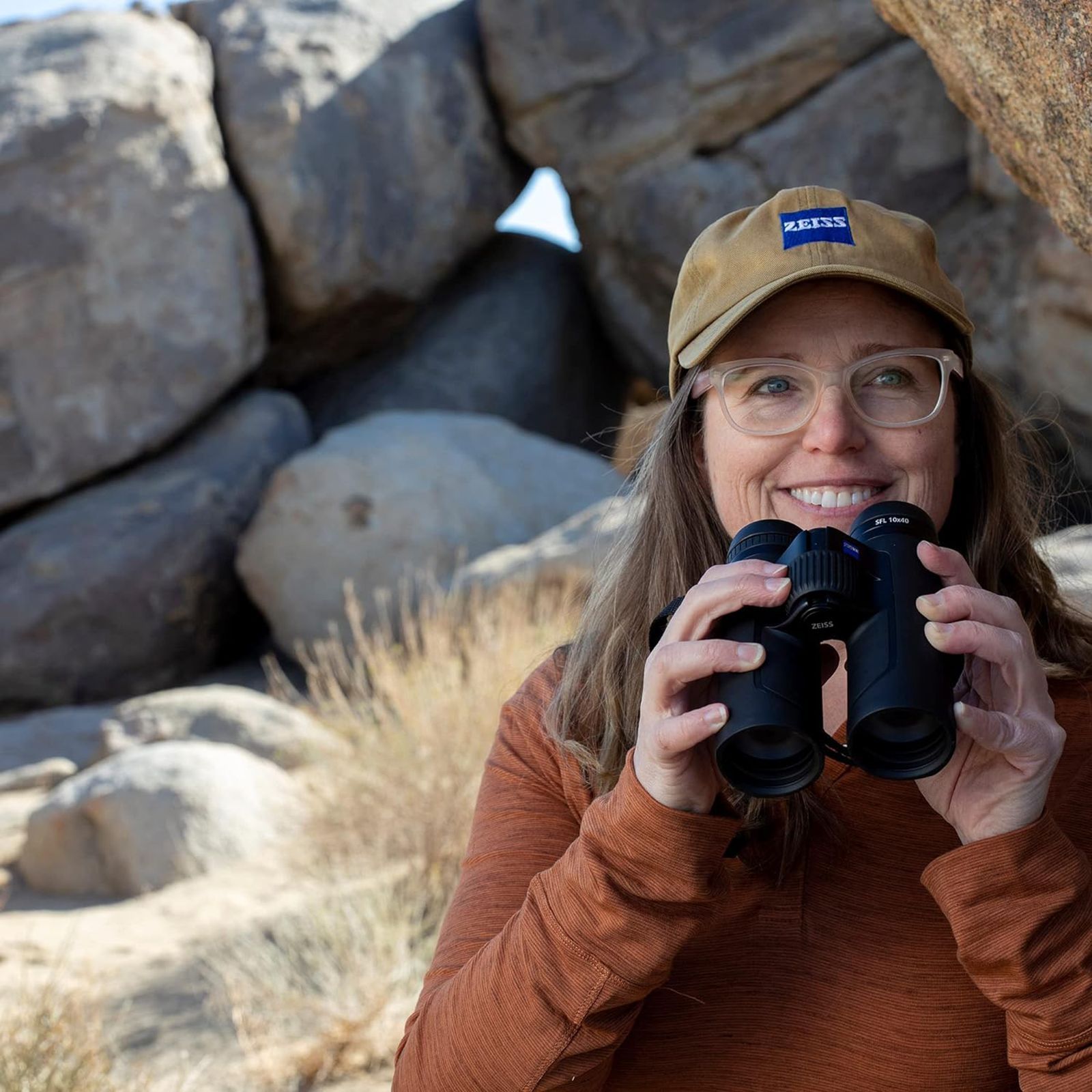 ZEISS SFL 10x 40mm Schmidt-Pechan Prism Optical Binoculars (T* LotuTec Coating, 524024-0000-000, Black)_6