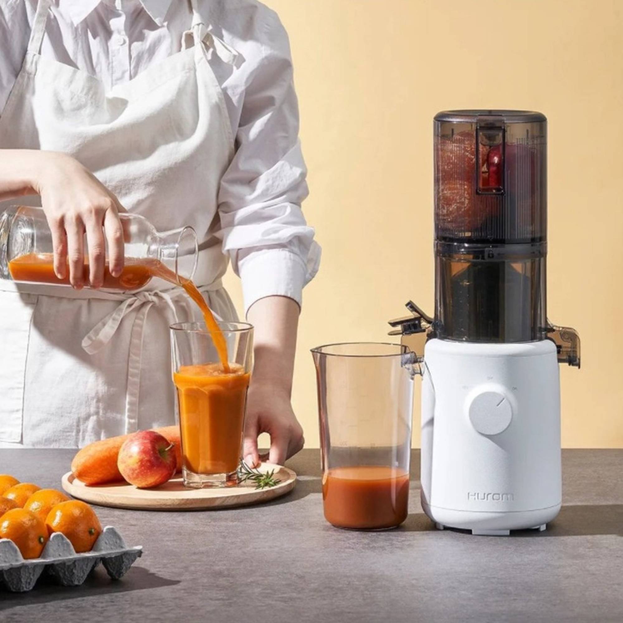 Hurom Easy Series 100 Watt Cold Press Juicer (43 RPM, Convenient with Minimal Touches, White) Hurom Easy Series 100 Watt Cold Press Juicer (43 RPM, Convenient with Minimal Touches, White)_8