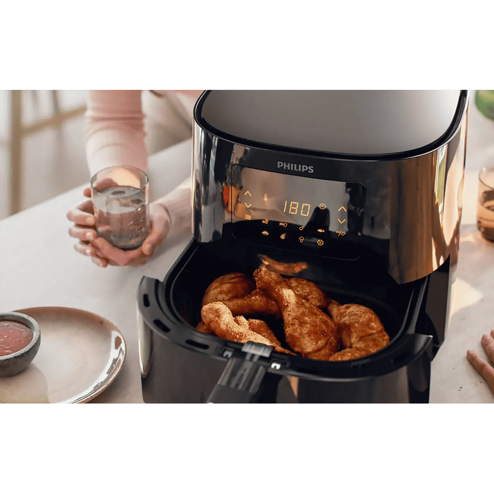 PHILIPS 6.2L 2000 Watt Digital Air Fryer with Rapid Air Technology (Black)_10