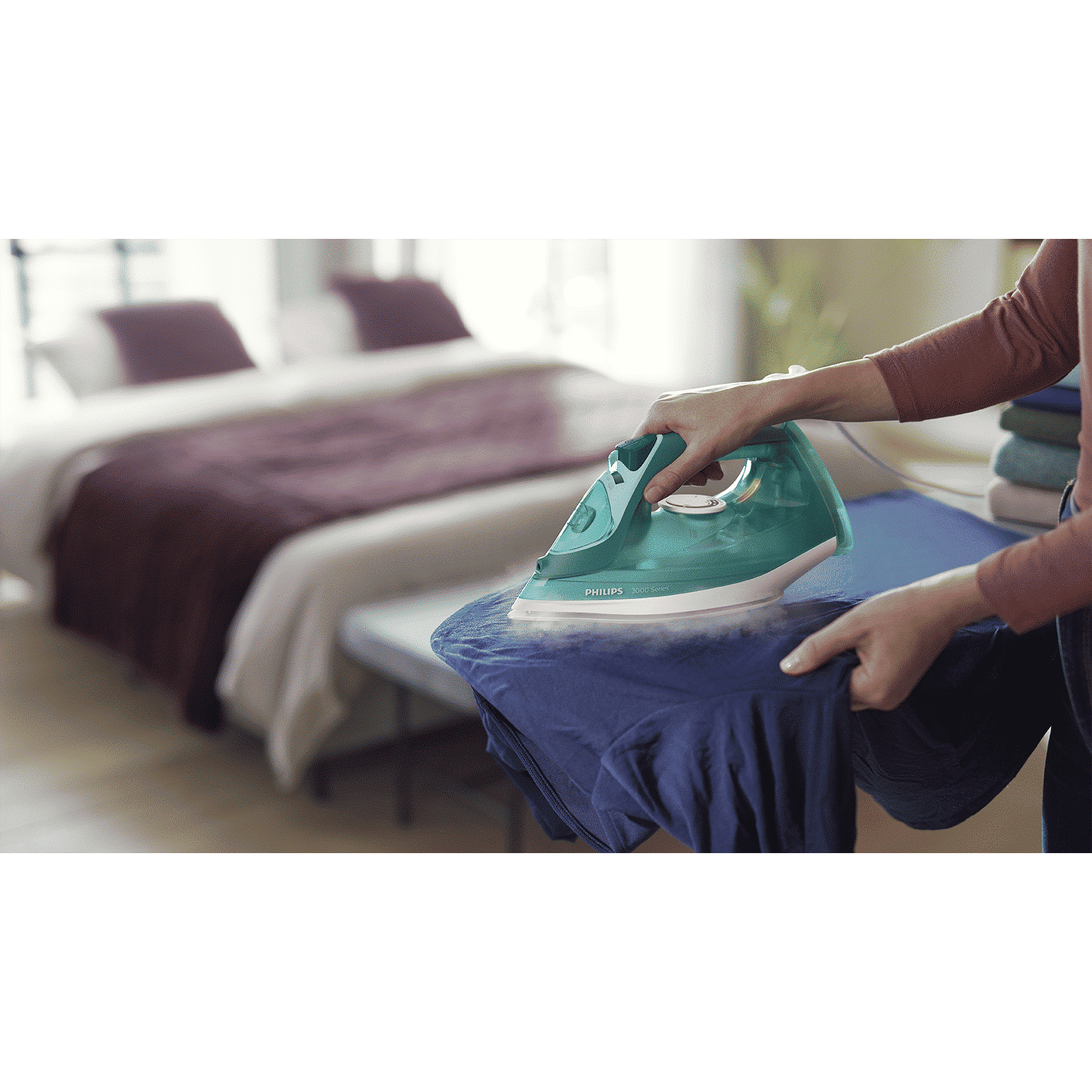 PHILIPS Speed Pro 2400 Watts 300ml Steam Iron (Drip Stop Technology, Green)_7