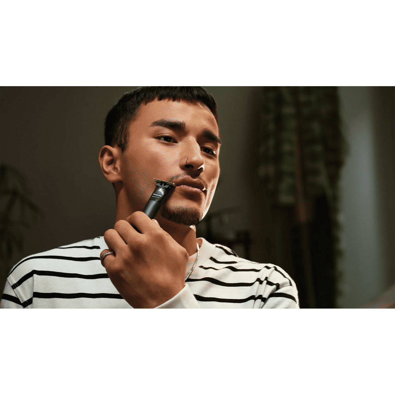 PHILIPS OneBlade Rechargeable Cordless Wet & Dry Trimmer for Beard & Moustache with 3 Length Settings for Men (30min Runtime, IPX7 Waterproof, Charcoal Gray) PHILIPS OneBlade Rechargeable Cordless Wet & Dry Trimmer for Beard & Moustache with 3 Length Settings for Men (30min Runtime, IPX7 Waterproof, Charcoal Gray)_4