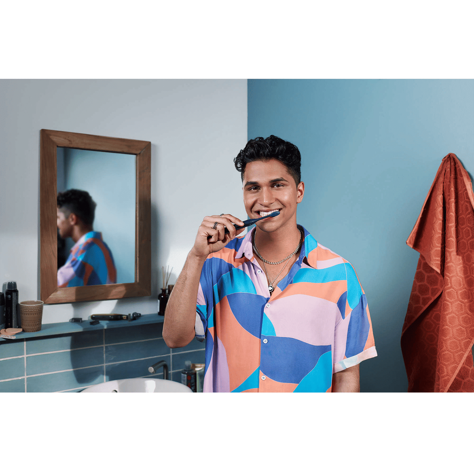 PHILIPS Sonicare Electric Toothbrush for Adults (IPX7 Waterproof, Midnight Blue)_5