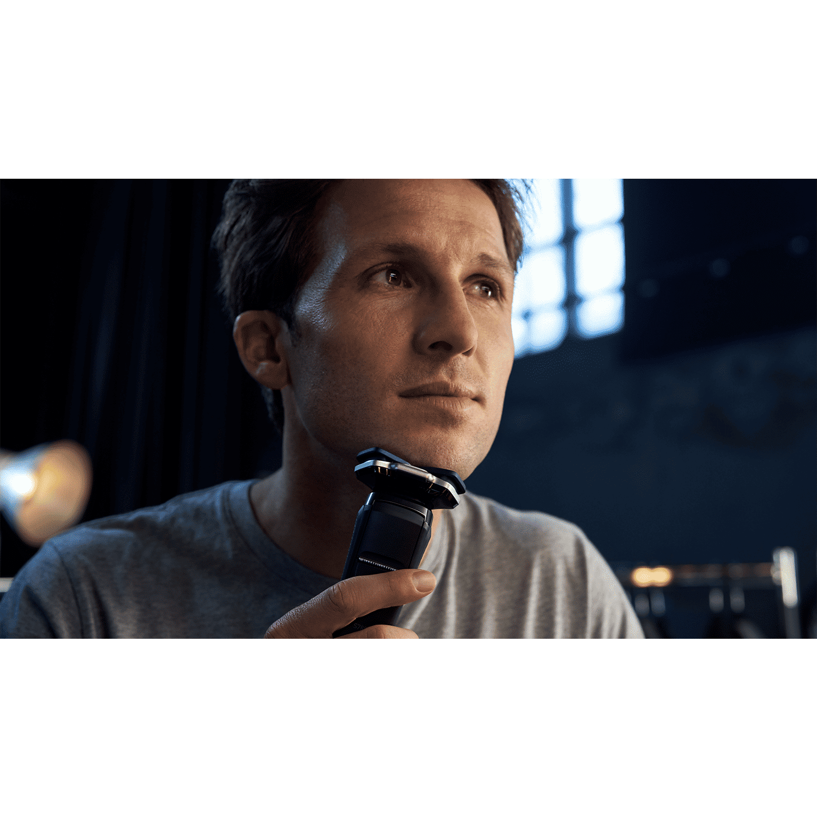 PHILIPS 7000 Series Rechargeable Cordless Shaver for Face for Men (60mins Runtime, SkinIQ Technology, Dark Chrome)_8