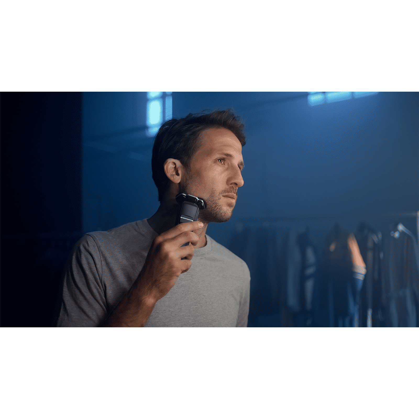 PHILIPS 7000 Series Rechargeable Cordless Shaver for Face for Men (60mins Runtime, SkinIQ Technology, Dark Chrome)_9