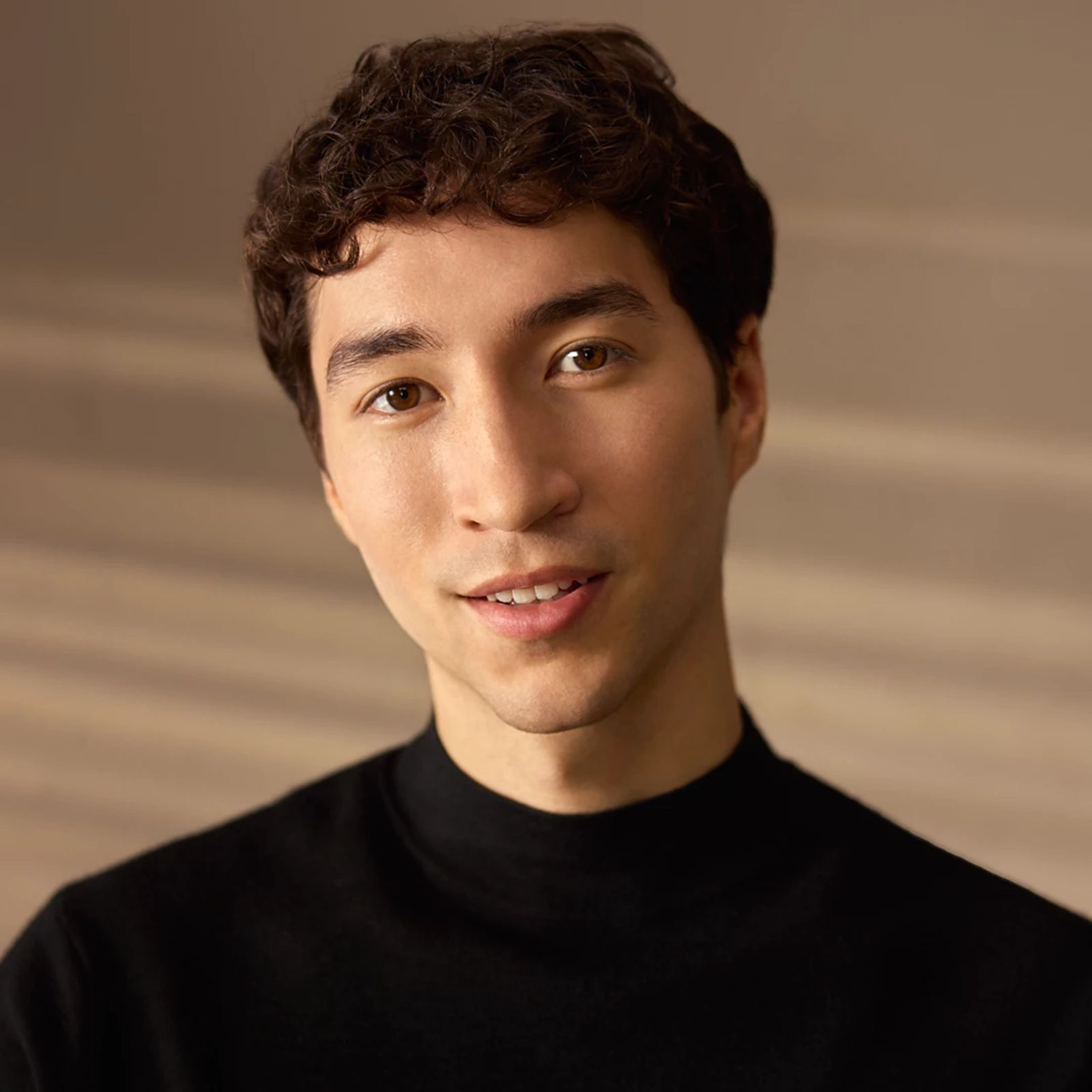 Philips i9000 Prestige Ultra Rechargeable Cordless Electric Shaver for Face & Neck for Men (60mins Runtime, Skin IQ Pro Technology, Dark Slate) Philips i9000 Prestige Ultra Rechargeable Cordless Electric Shaver for Face & Neck for Men (60mins Runtime, Skin IQ Pro Technology, Dark Slate)_23