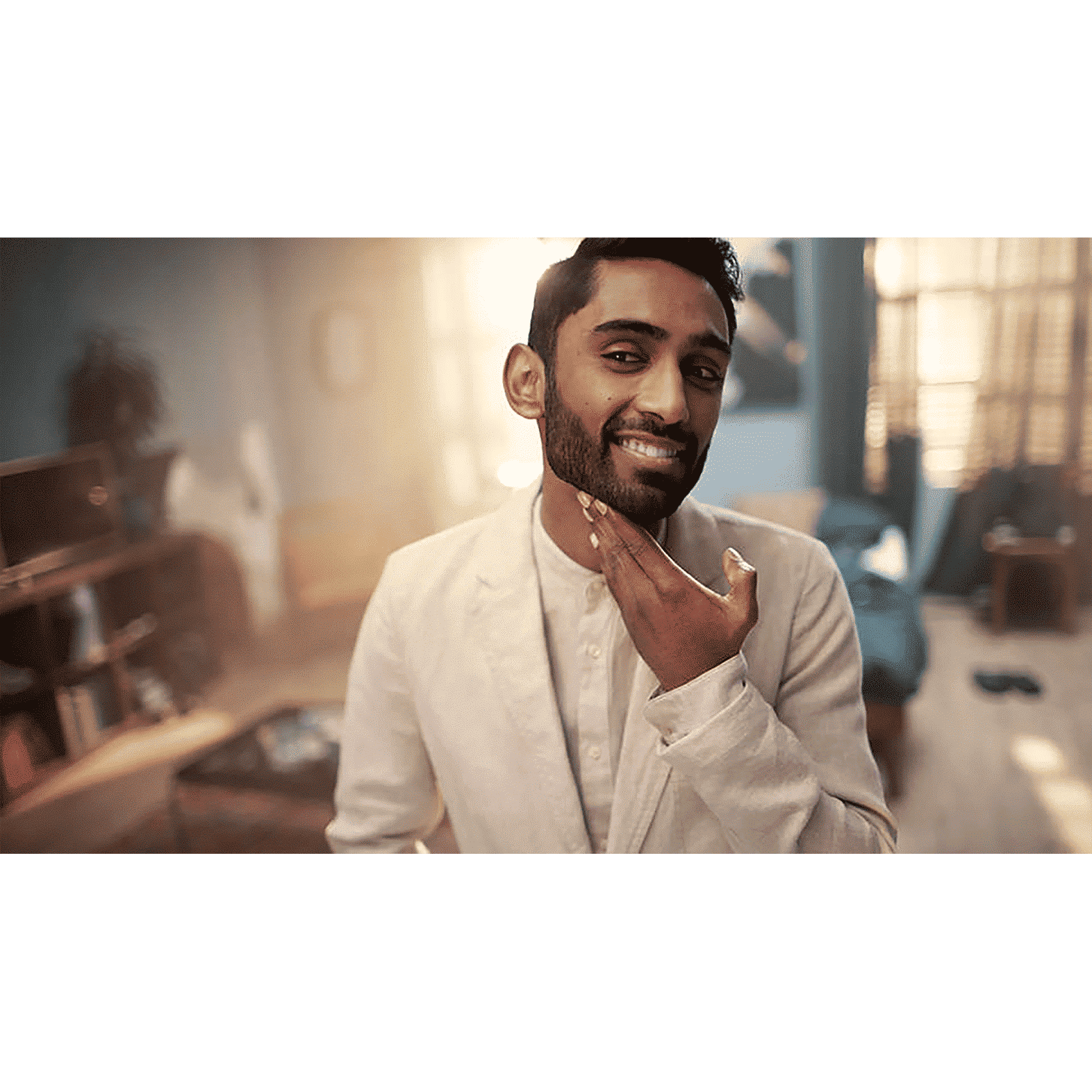 PHILIPS BT3302/15 Rechargeable Cordless Dry Trimmer for Beard and Body with 10 Length Settings for Men (60mins Runtime, Stainless Steel Blade, Black and Grey) PHILIPS BT3302/15 Rechargeable Cordless Dry Trimmer for Beard and Body with 10 Length Settings for Men (60mins Runtime, Stainless Steel Blade, Black and Grey)_9