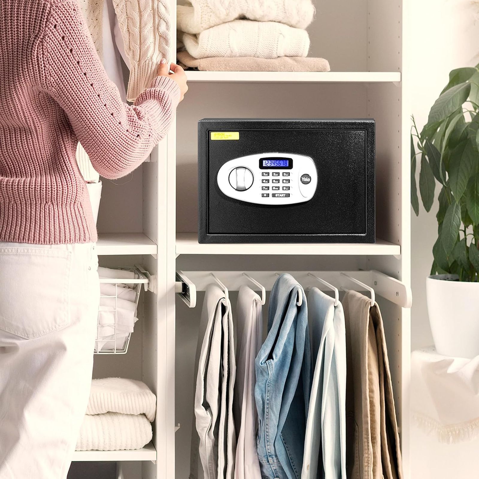 Yale 16.7 Litres Digital & Manual Safety Locker (1 Shelve, YSS/250/DB2, Black) Yale 16.7 Litres Digital & Manual Safety Locker (1 Shelve, YSS/250/DB2, Black)_14