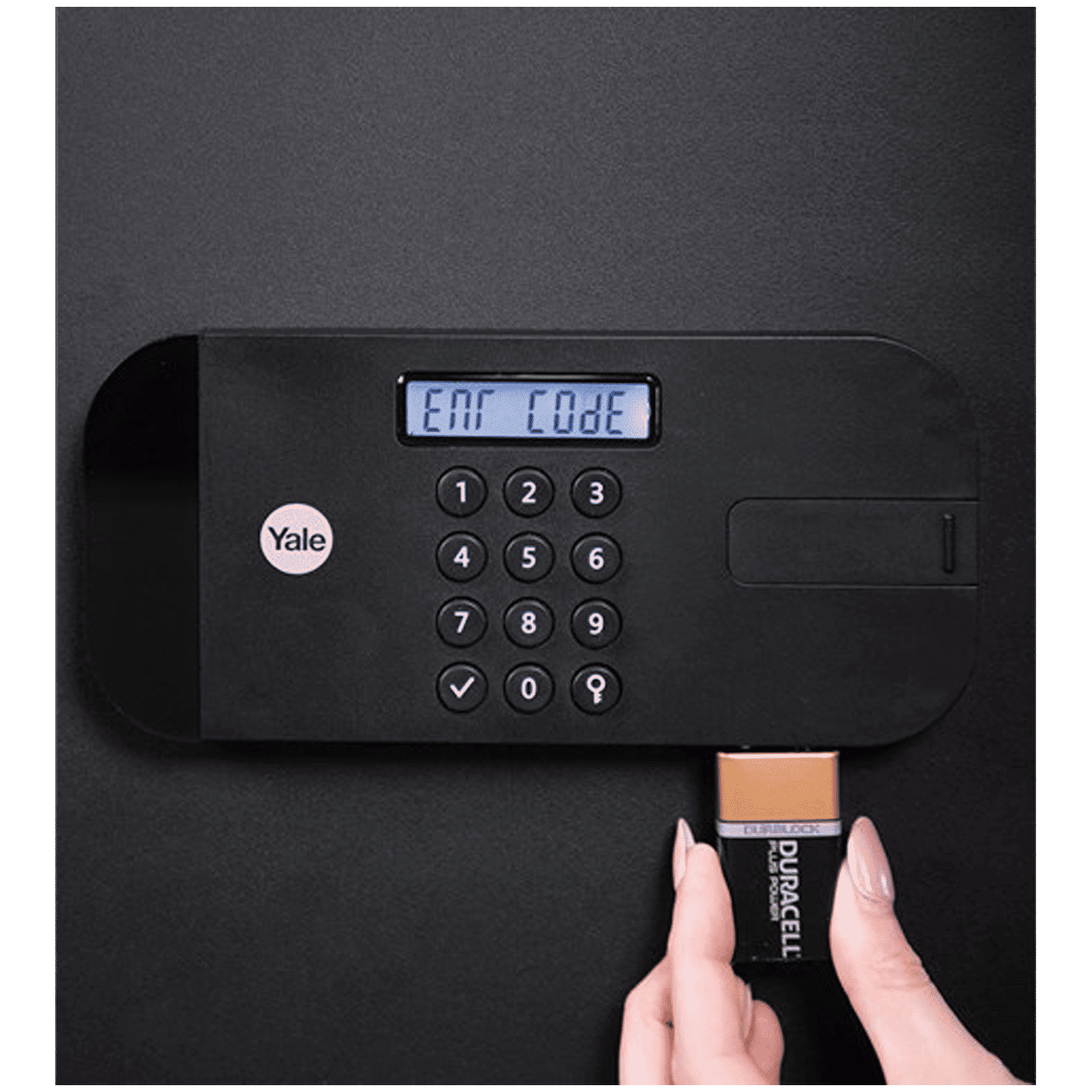 Yale 18.6 Litres Digital Safety Locker (1 Shelve, YSEM/250/EG1, Black) Yale 18.6 Litres Digital Safety Locker (1 Shelve, YSEM/250/EG1, Black)_3