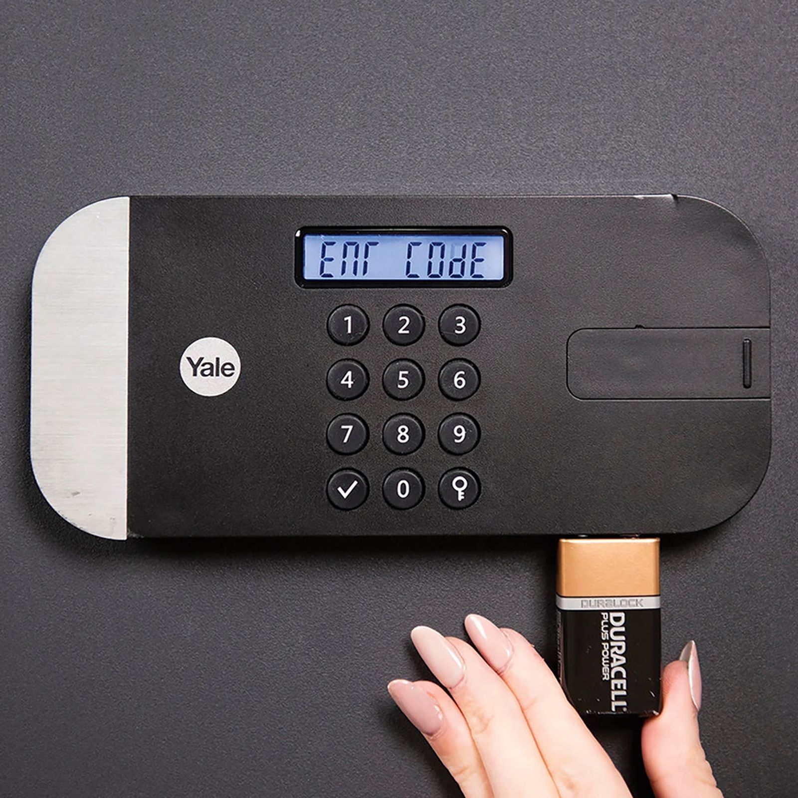 Yale 35.5 Litres Digital Safety Locker (1 Shelve, YSEM/400/EG1, Black) Yale 35.5 Litres Digital Safety Locker (1 Shelve, YSEM/400/EG1, Black)_5