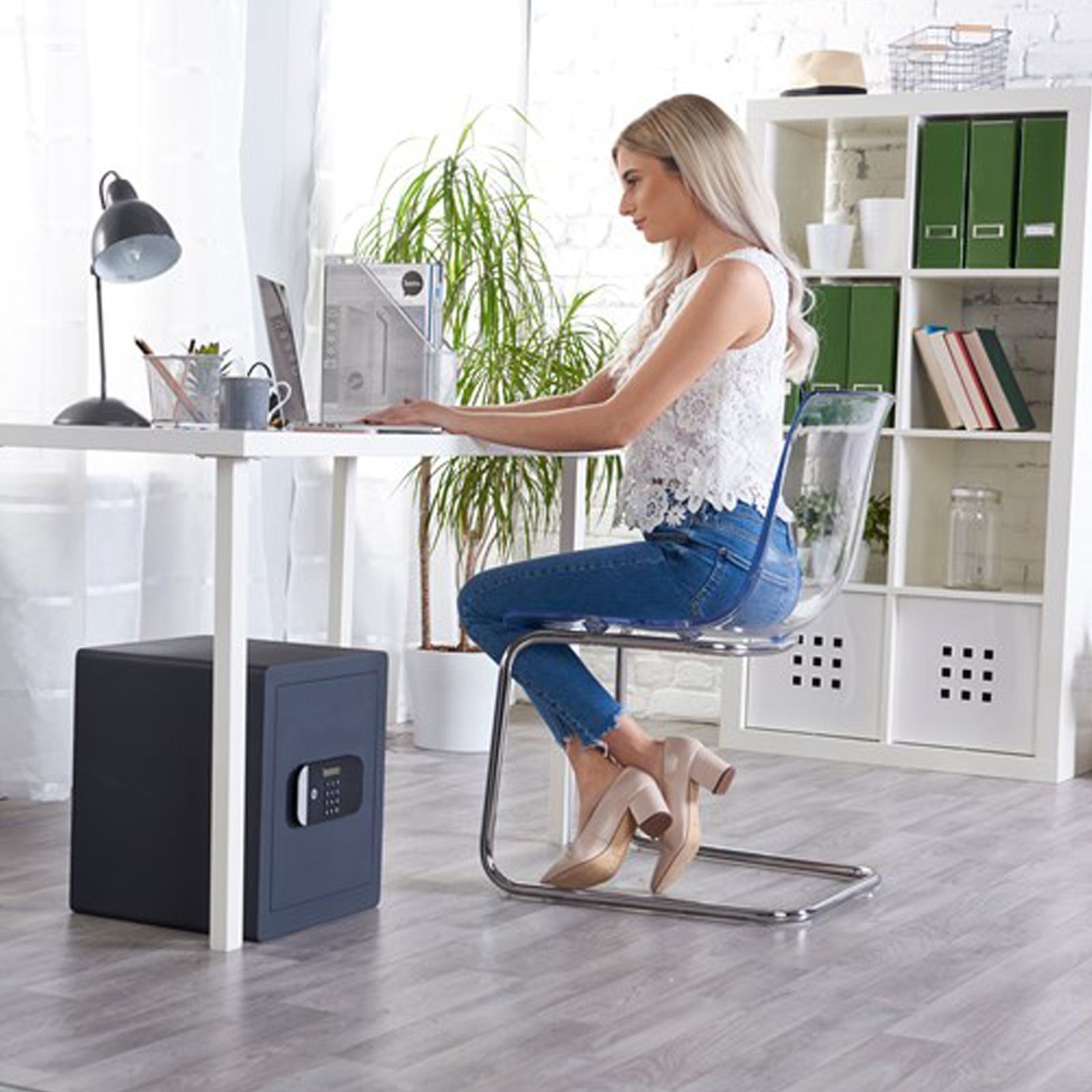 Yale 35.5 Litres Digital Safety Locker (1 Shelve, YSEM/400/EG1, Black) Yale 35.5 Litres Digital Safety Locker (1 Shelve, YSEM/400/EG1, Black)_6