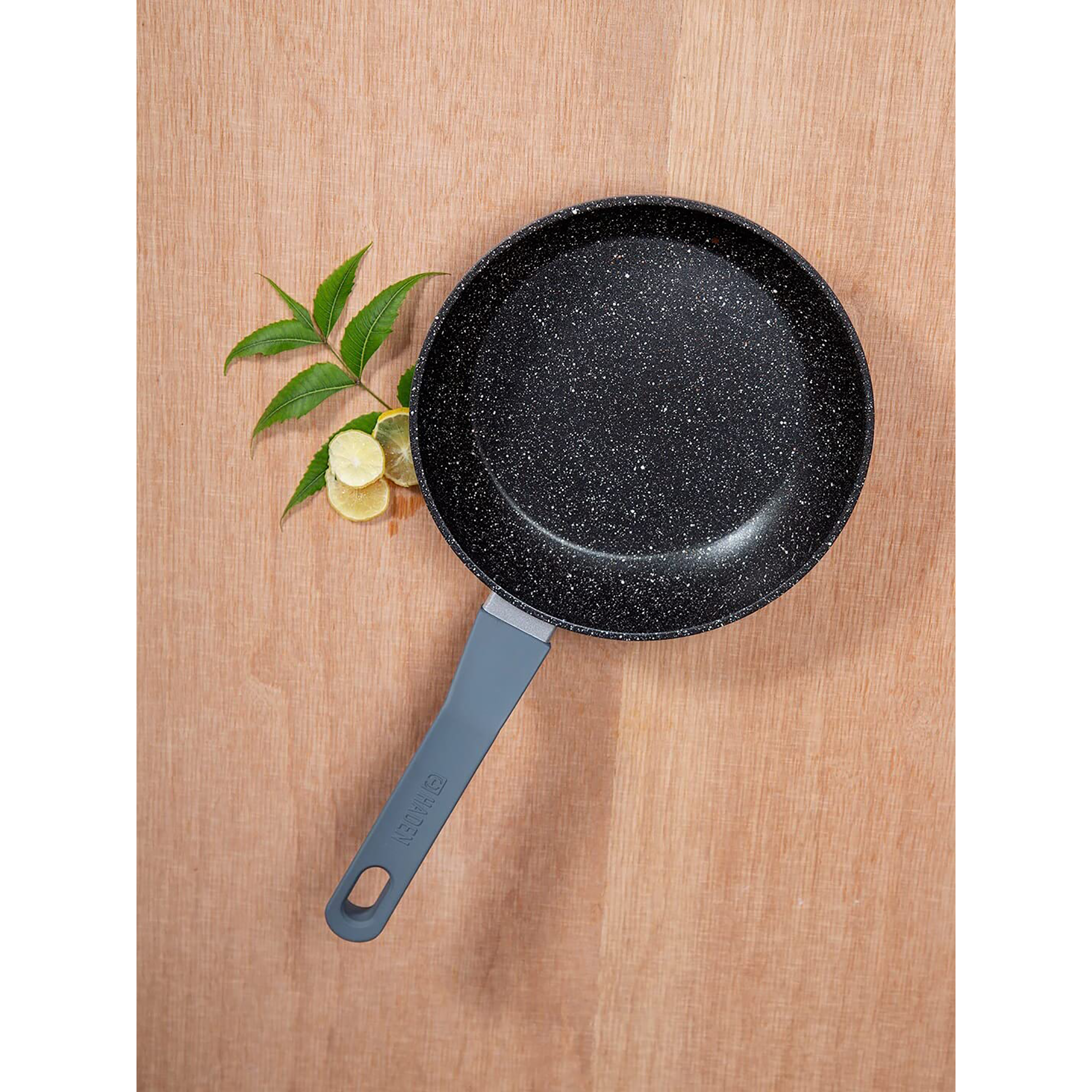 sabichi Haden Perth 1.5L Non Stick Stainless Steel Pan (Induction Compatible, Dishwasher Safe, Black)_7