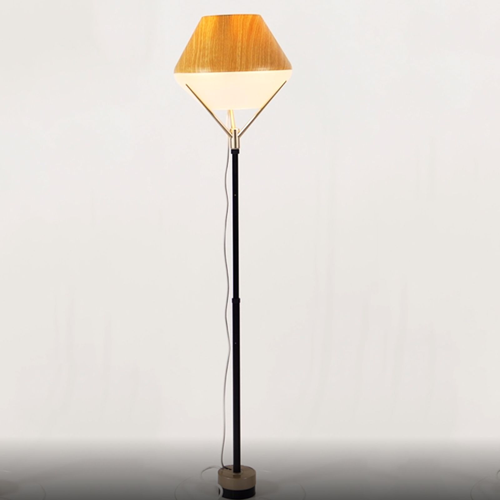 DesignNest Tulip 5 Watts Lamp Shades (450 Lumens, 2700K Color Temperature, 10420LW/EULSTS, Wood) DesignNest Tulip 5 Watts Lamp Shades (450 Lumens, 2700K Color Temperature, 10420LW/EULSTS, Wood)_4