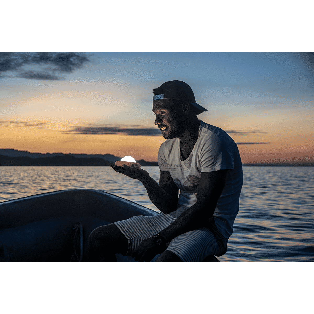 sun king Pro 300 2.08 Watts LED Solar Lamp (300 Lumens, Polycrystalline Solar Panel, SK-333, Yellow/White)_10