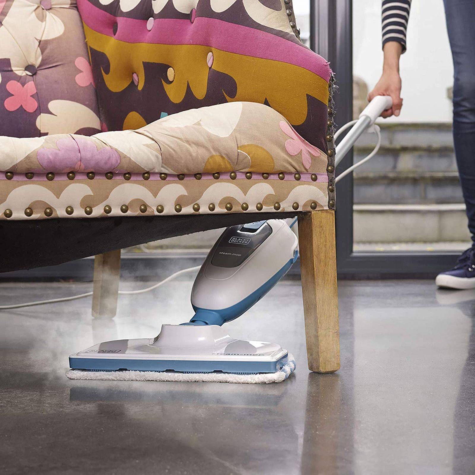 BLACK+DECKER 1300 Watts Steam Mop (FSMH13E5-QS, White) BLACK+DECKER 1300 Watts Steam Mop (FSMH13E5-QS, White)_12