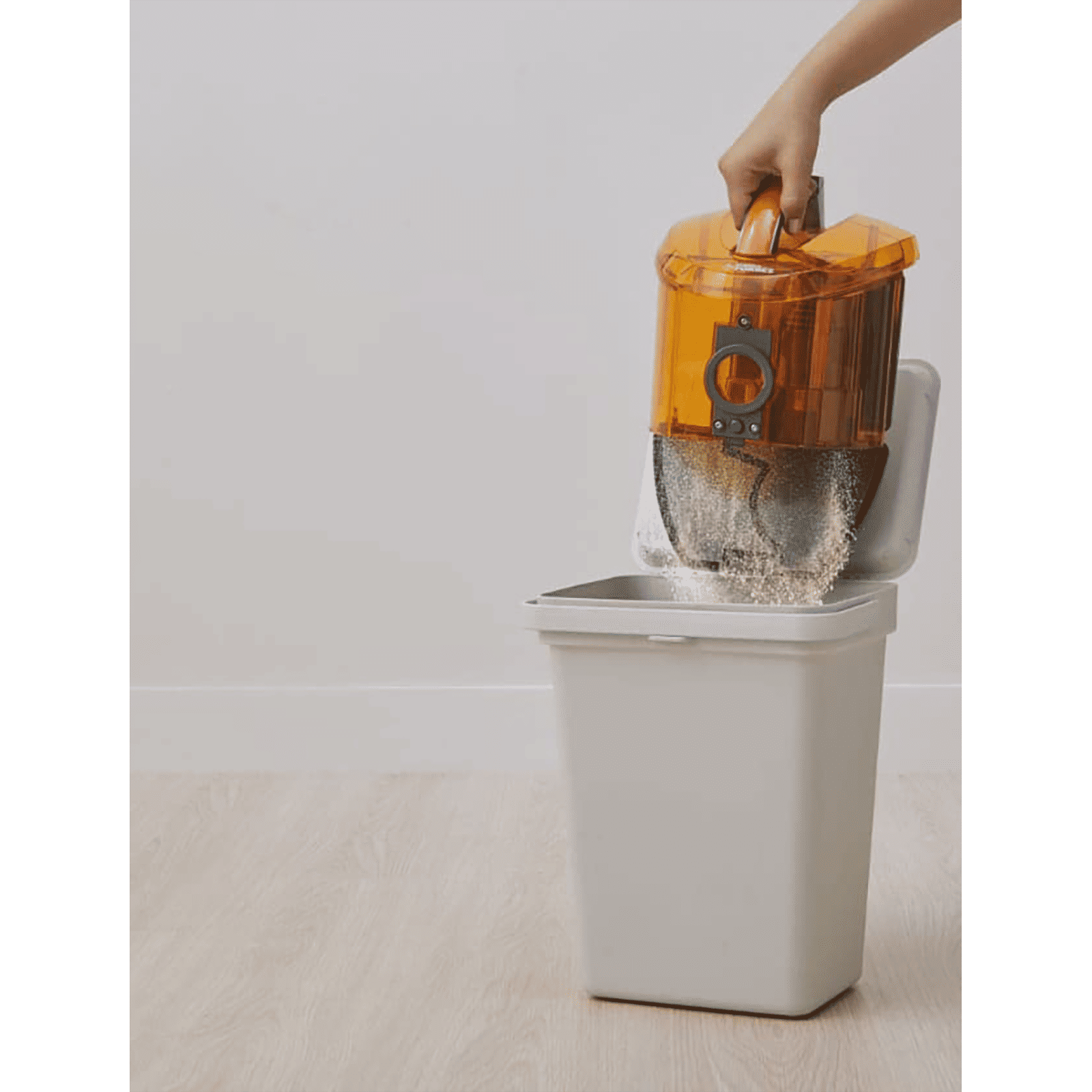 EUREKA FORBES MaxxVac 1900W Dry Vacuum Cleaner with Cyclonic Technology (Bagless Easy Dust Disposal, Black & Orange)_8